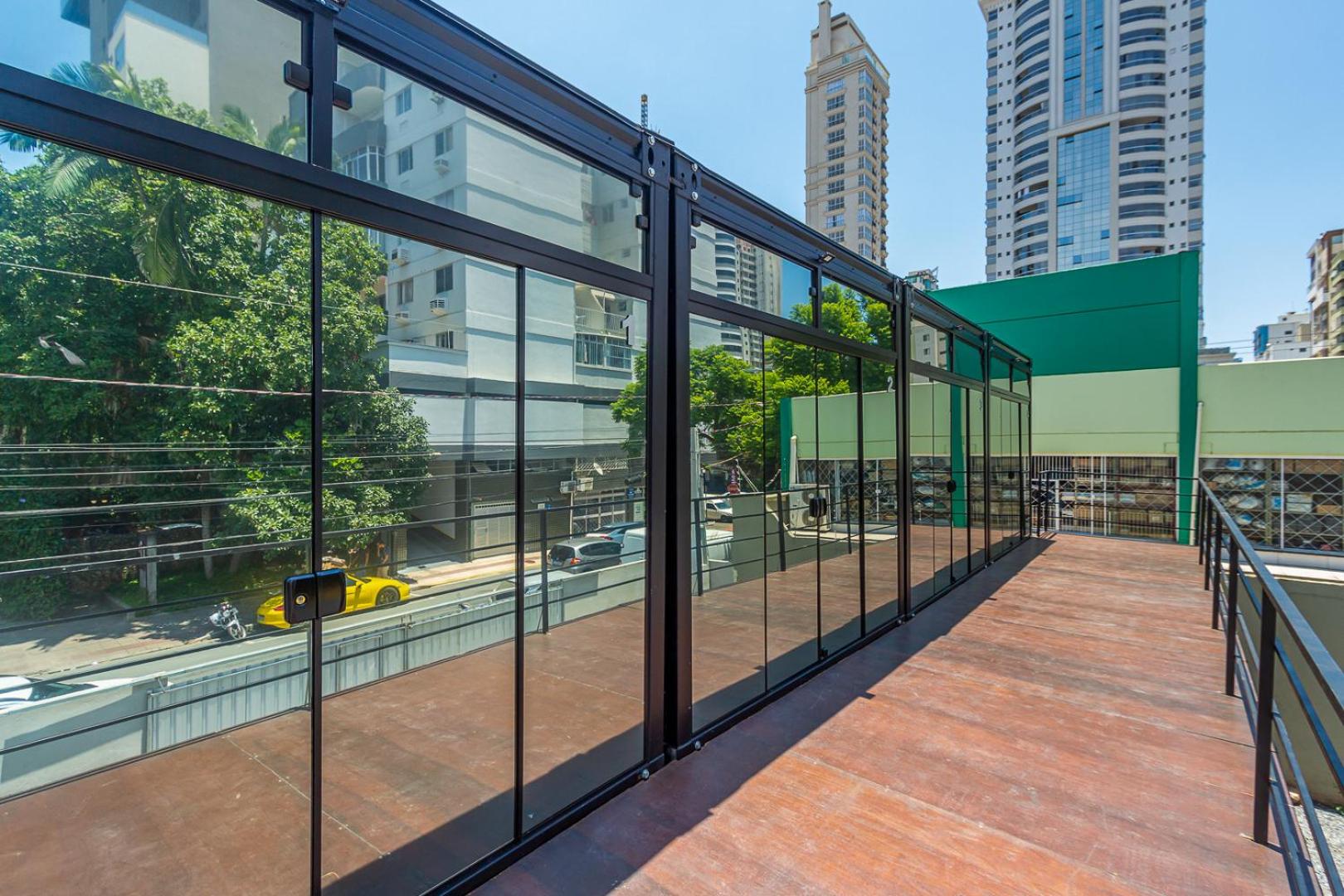Apartment with Balcony - Photo 12