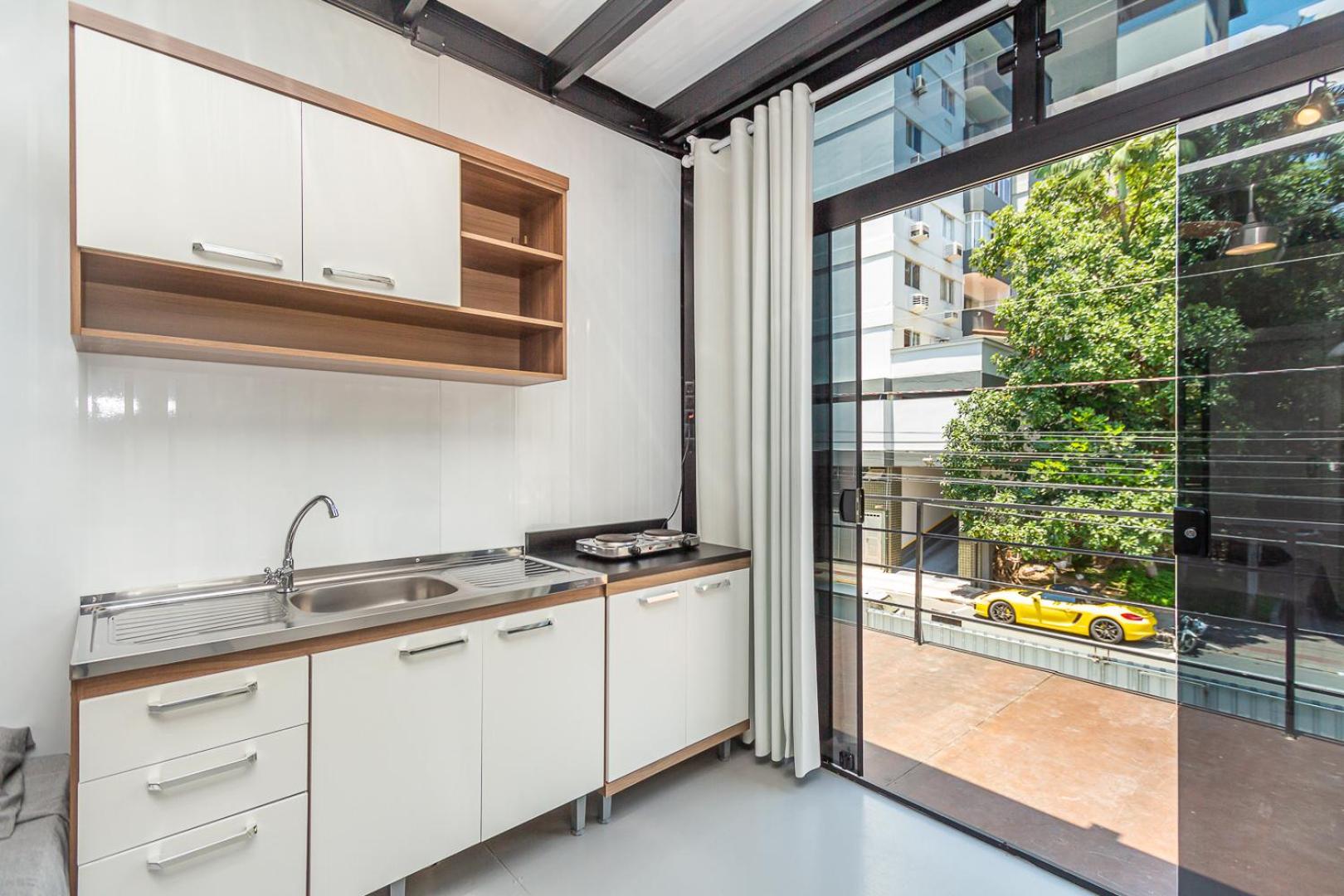 Apartment with Balcony - Photo 2