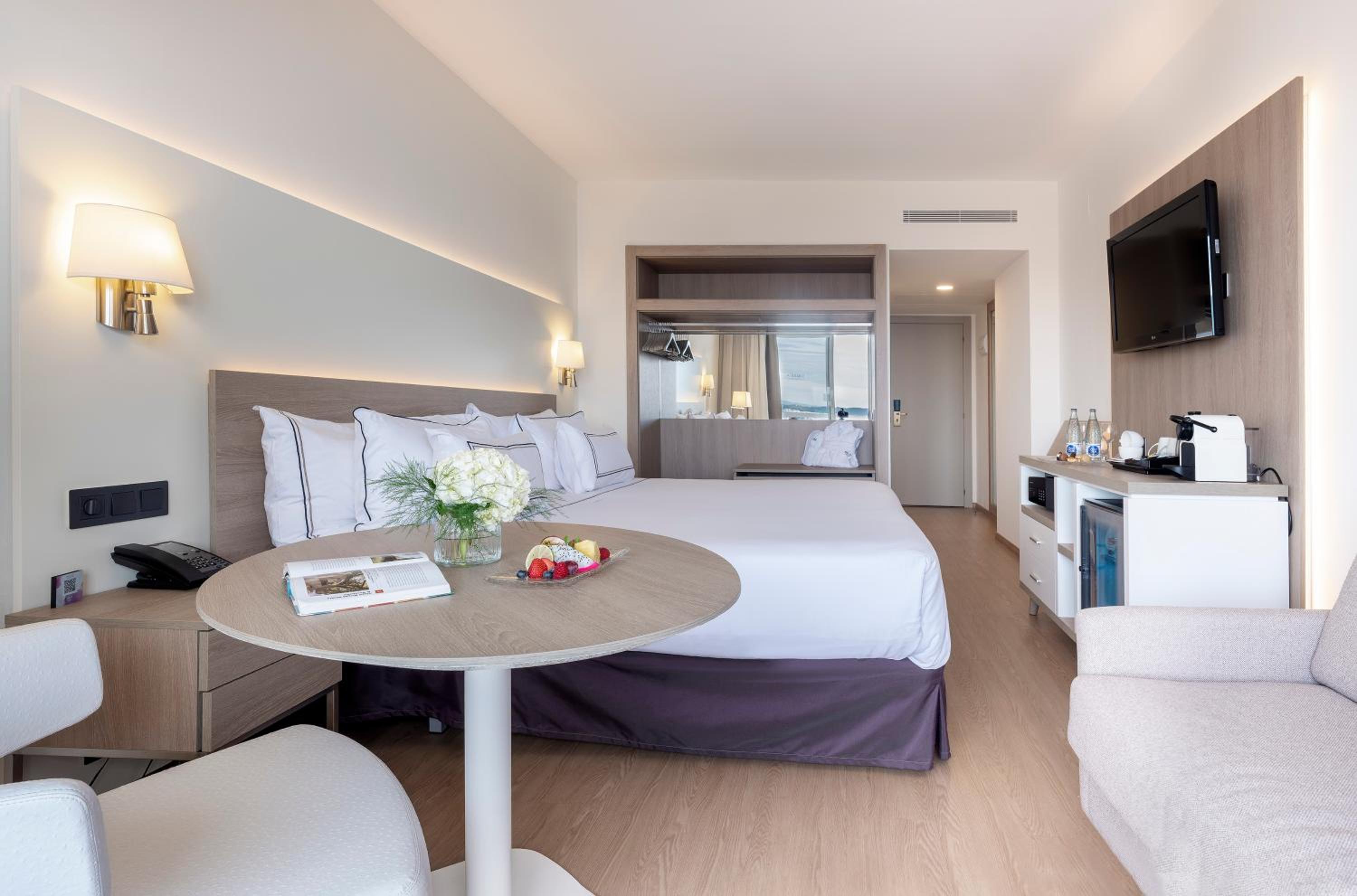 Premium Room Sea View - Photo 1