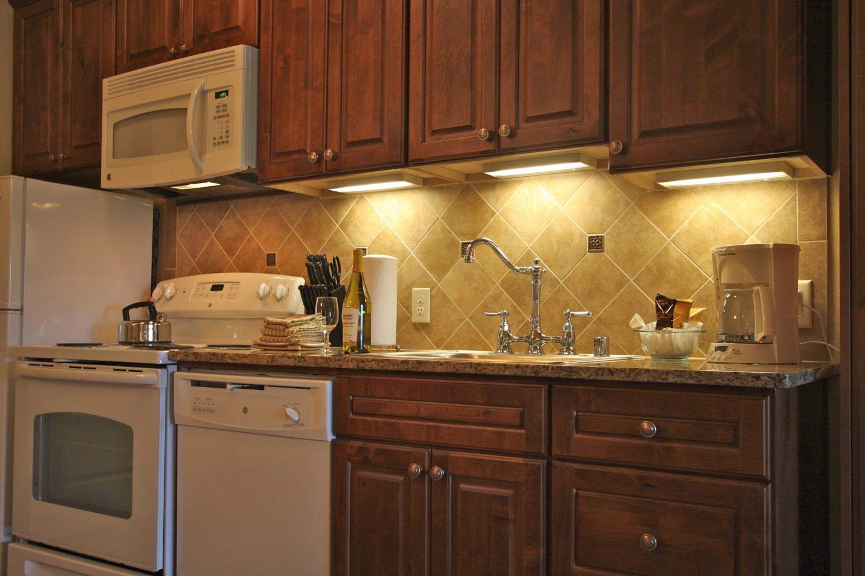 One-Bedroom Suite - Non-Smoking - Photo 2
