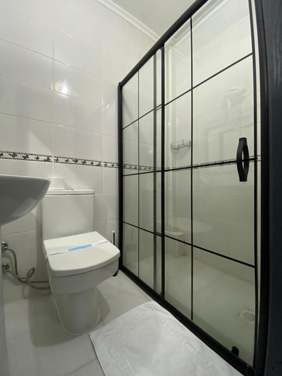 Economy Double Room - Photo 10