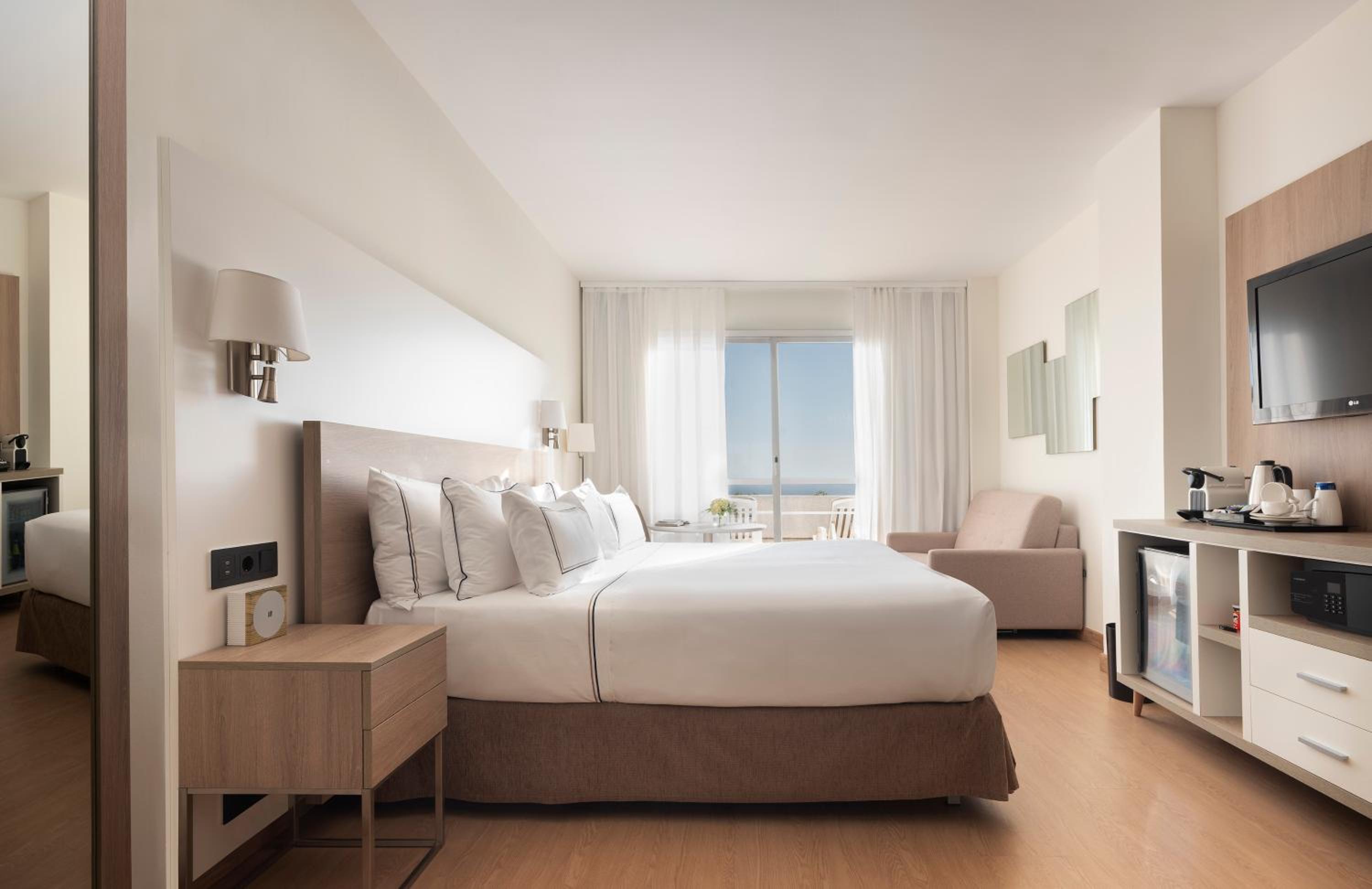 Junior Suite - Photo 12