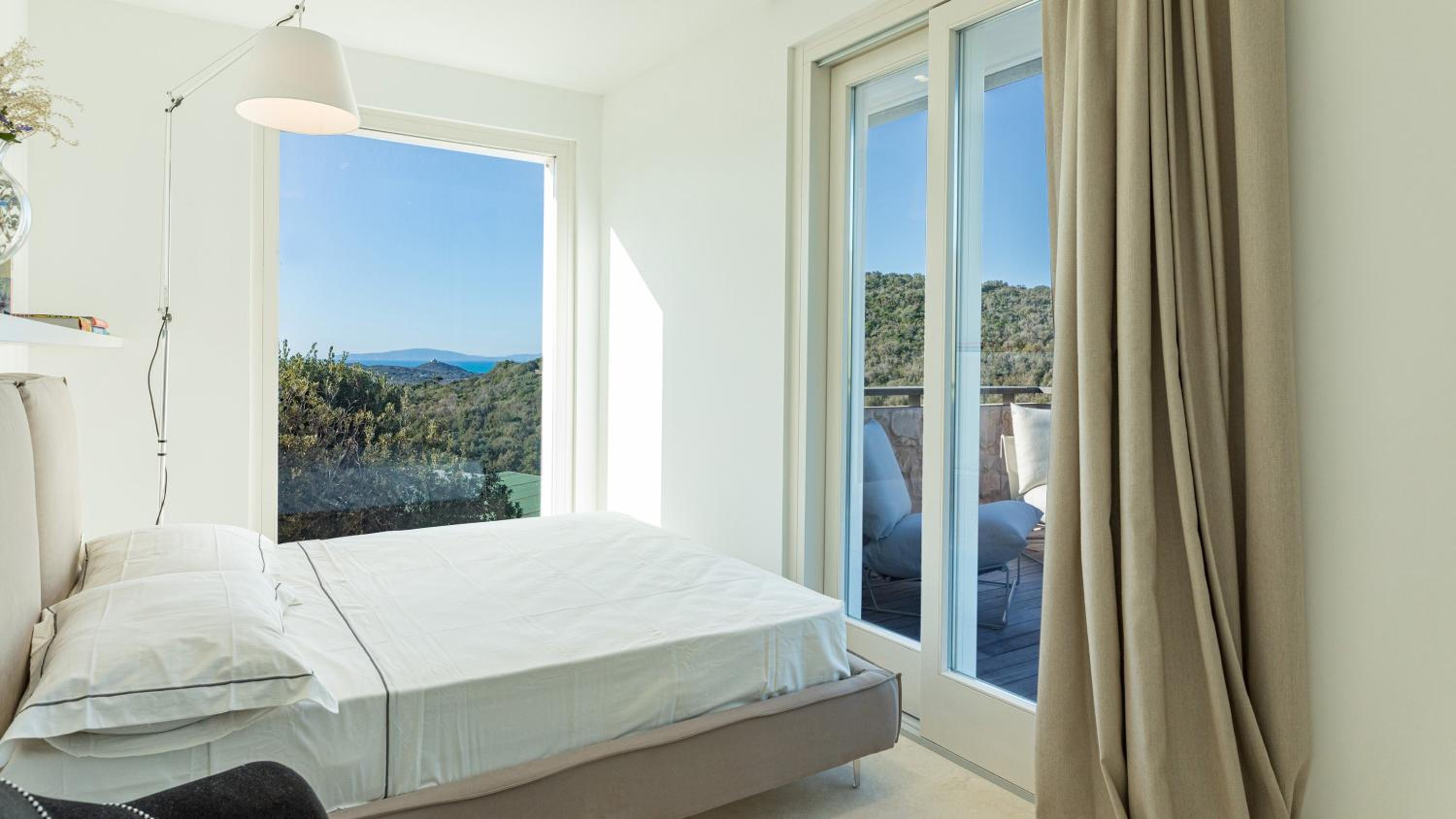 Four-Bedroom Villa photo 2