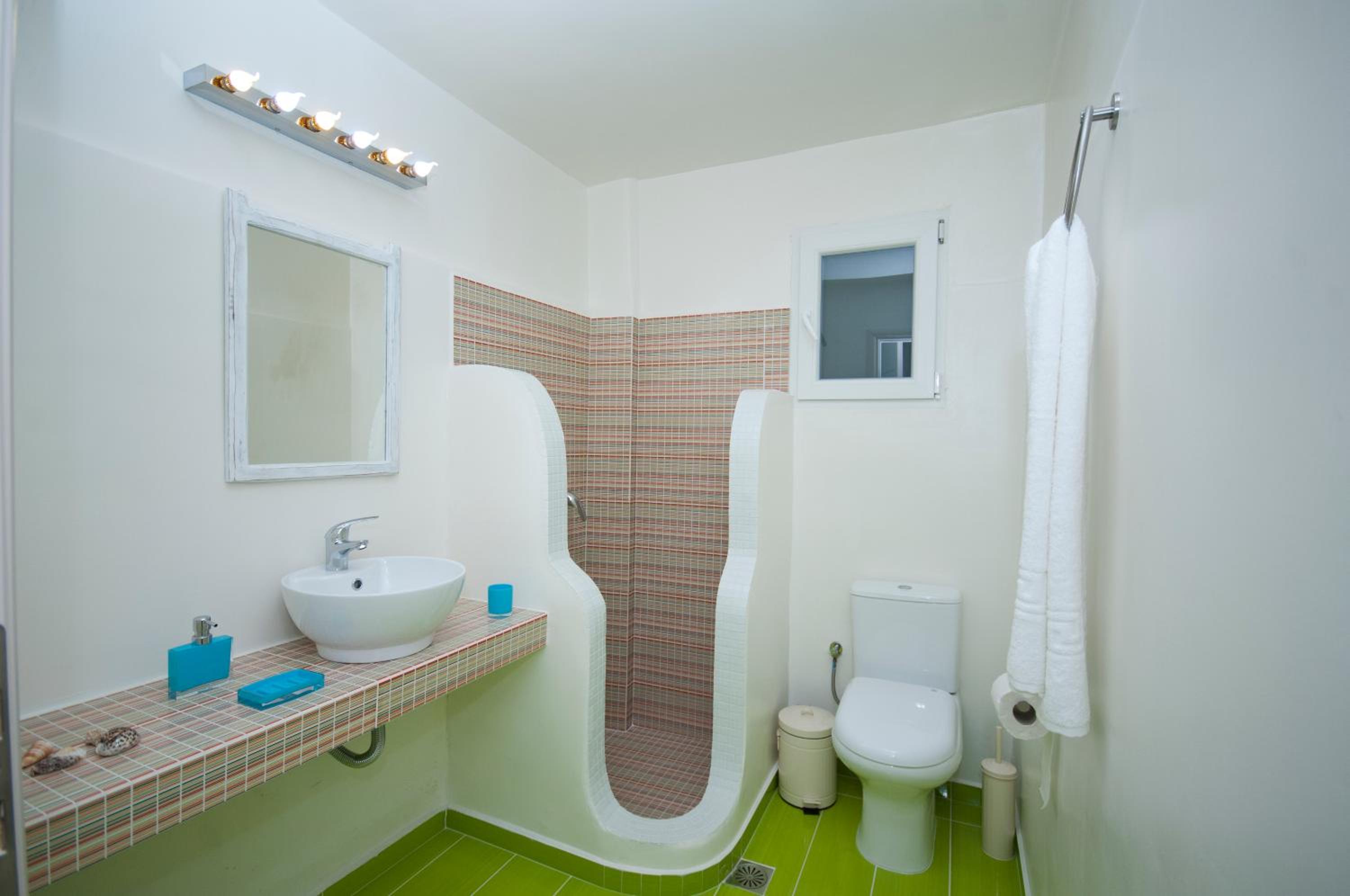 Twin Room with Private Garden photo 3