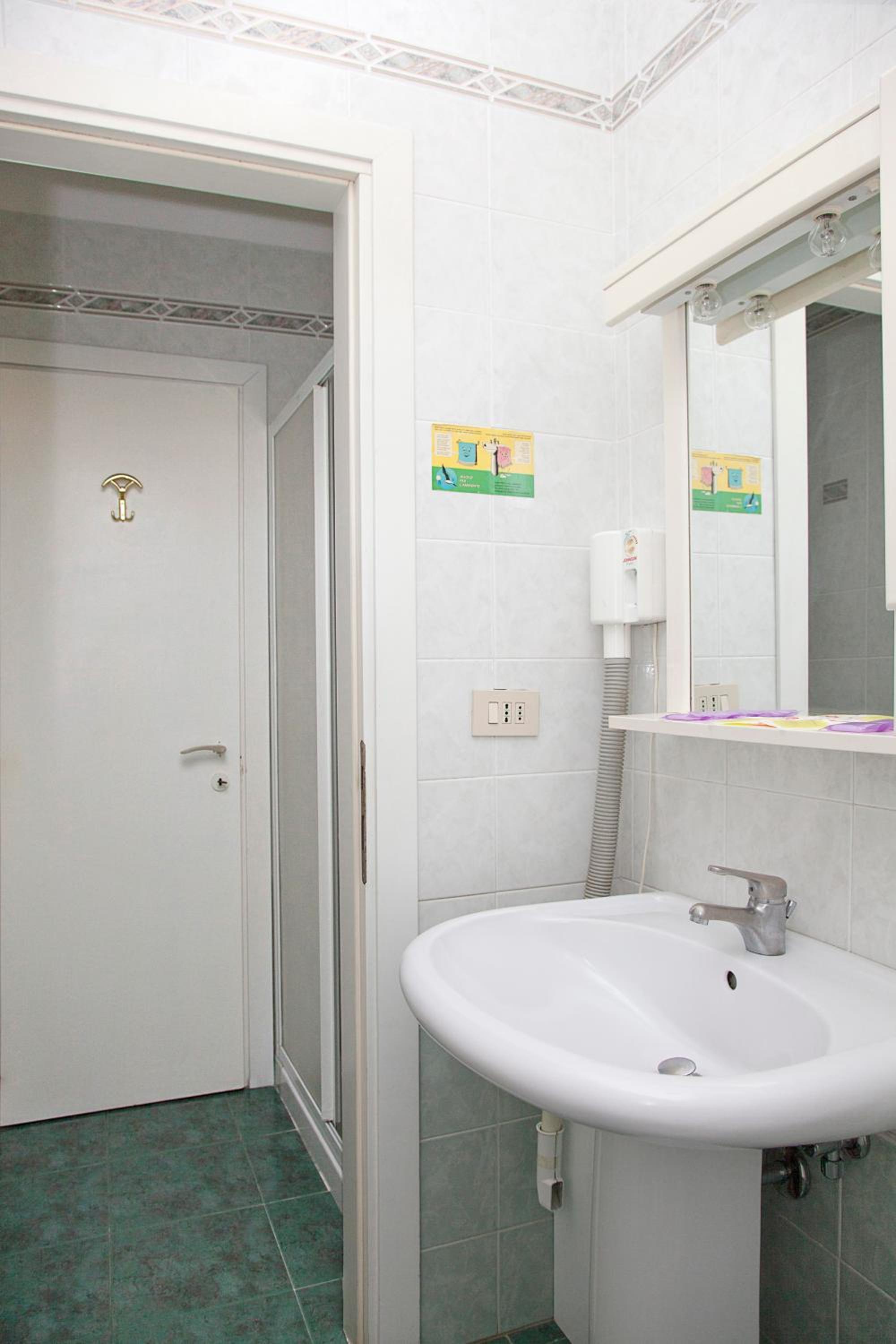Superior Quadruple Room photo 2