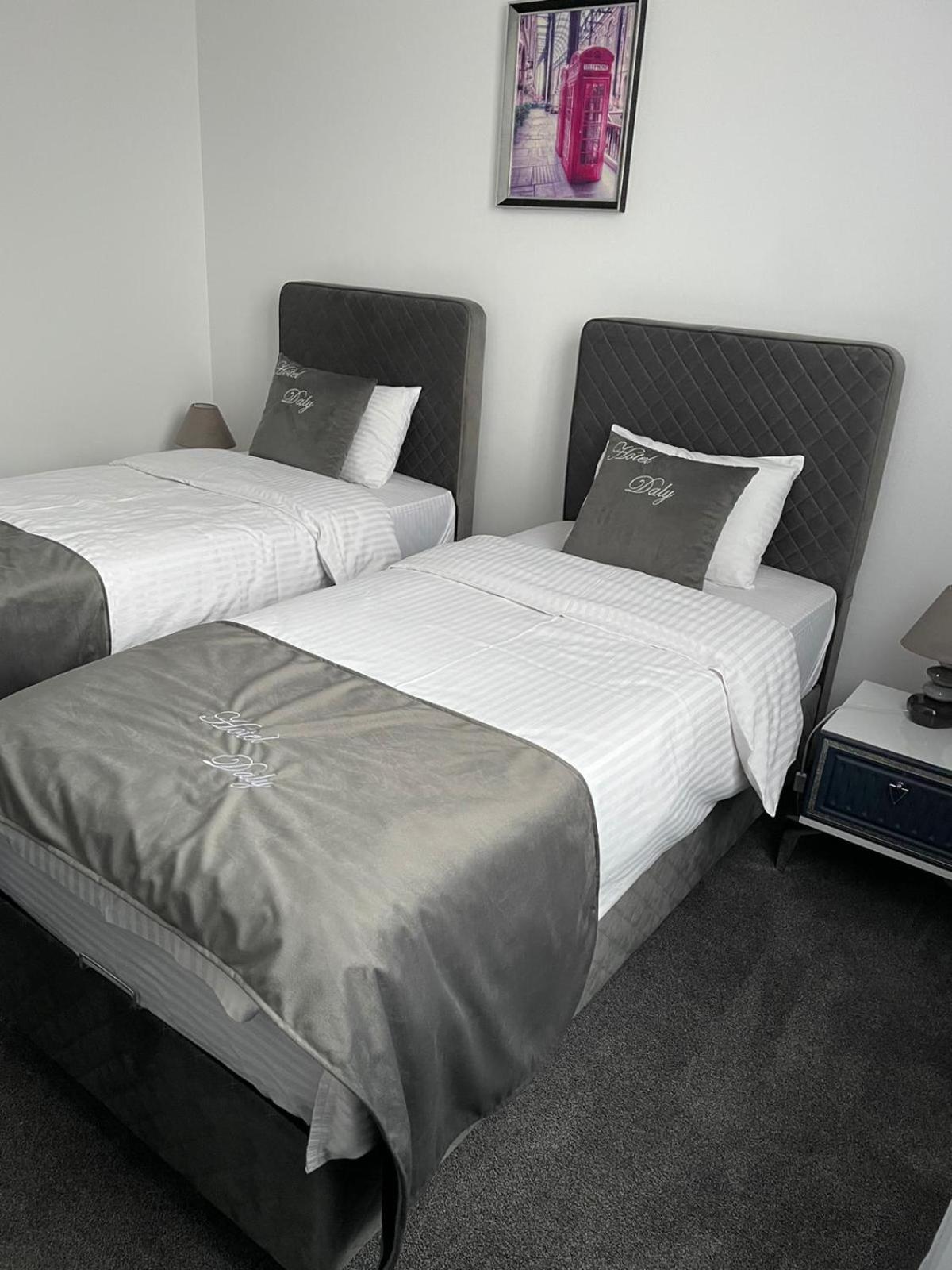 Double or Twin Room photo 2