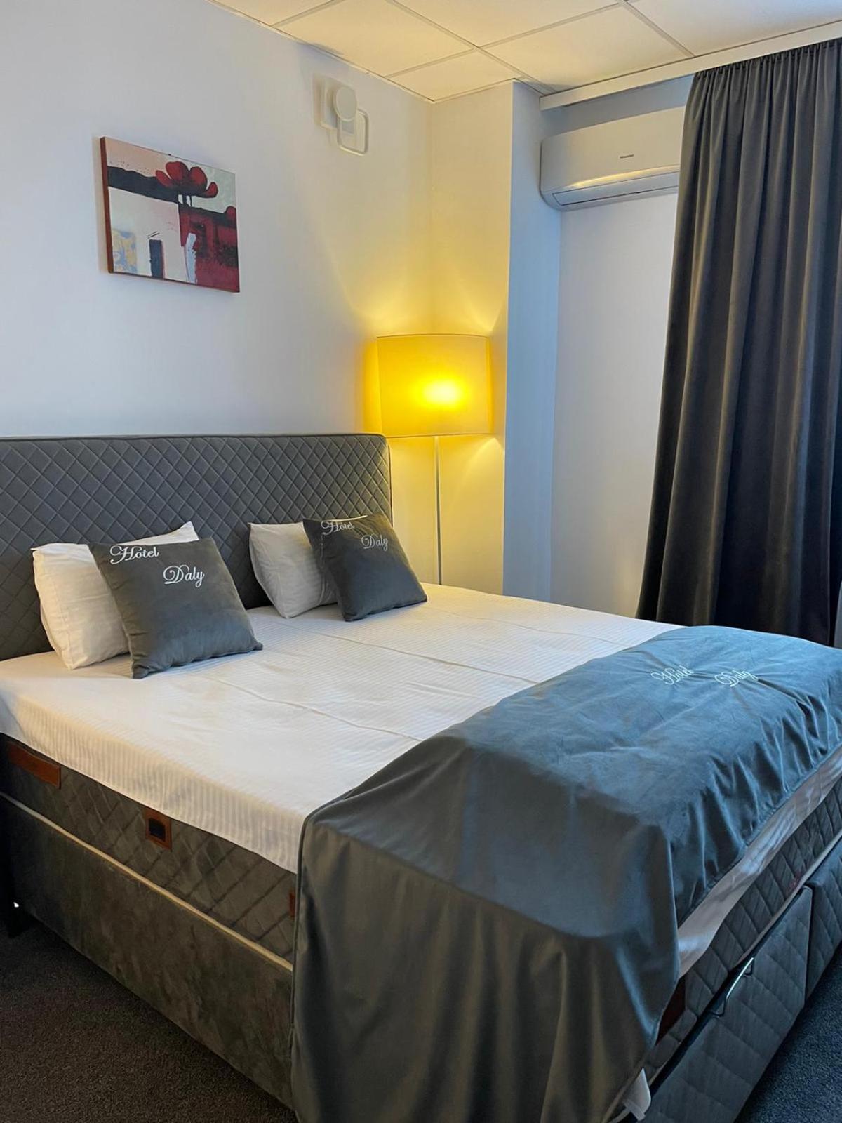 Double or Twin Room photo 1