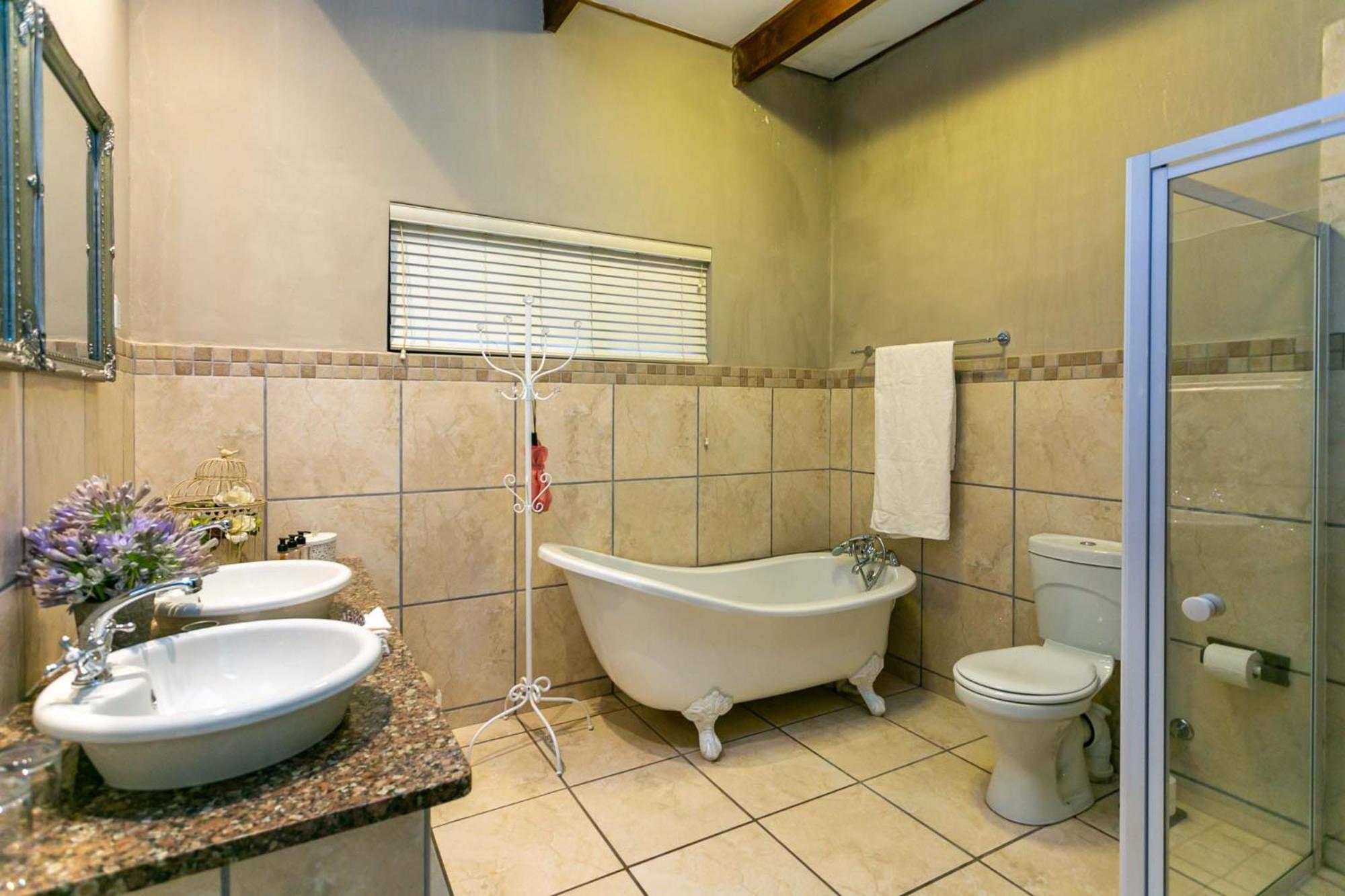 Family Room - Photo 7