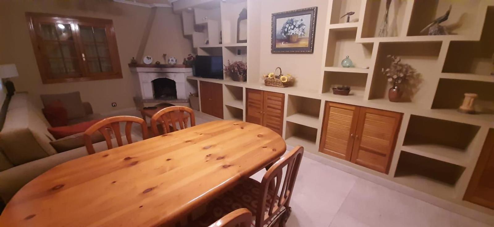 One-Bedroom Apartment - Photo 3