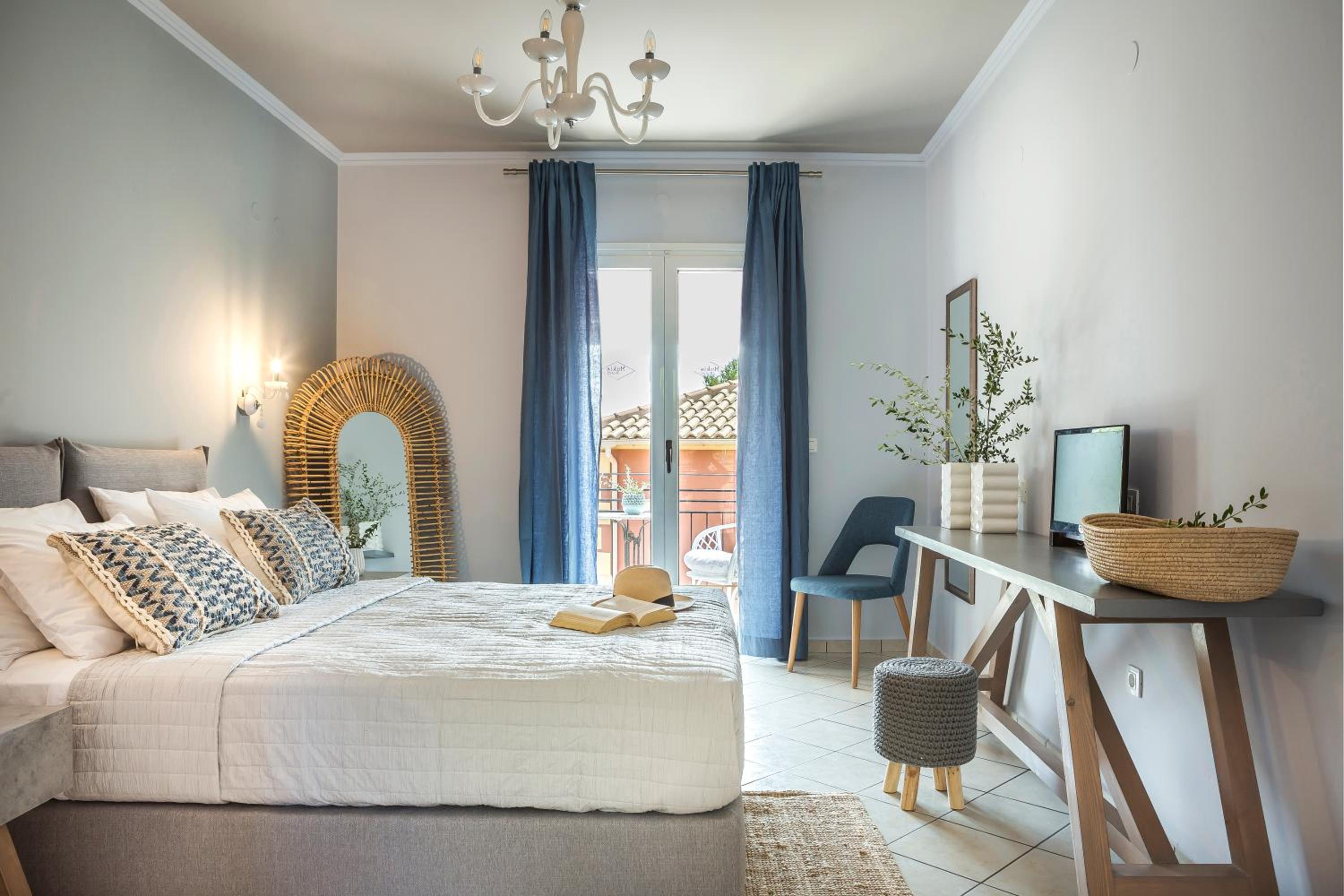 Standard Room with Garden View - Photo 12