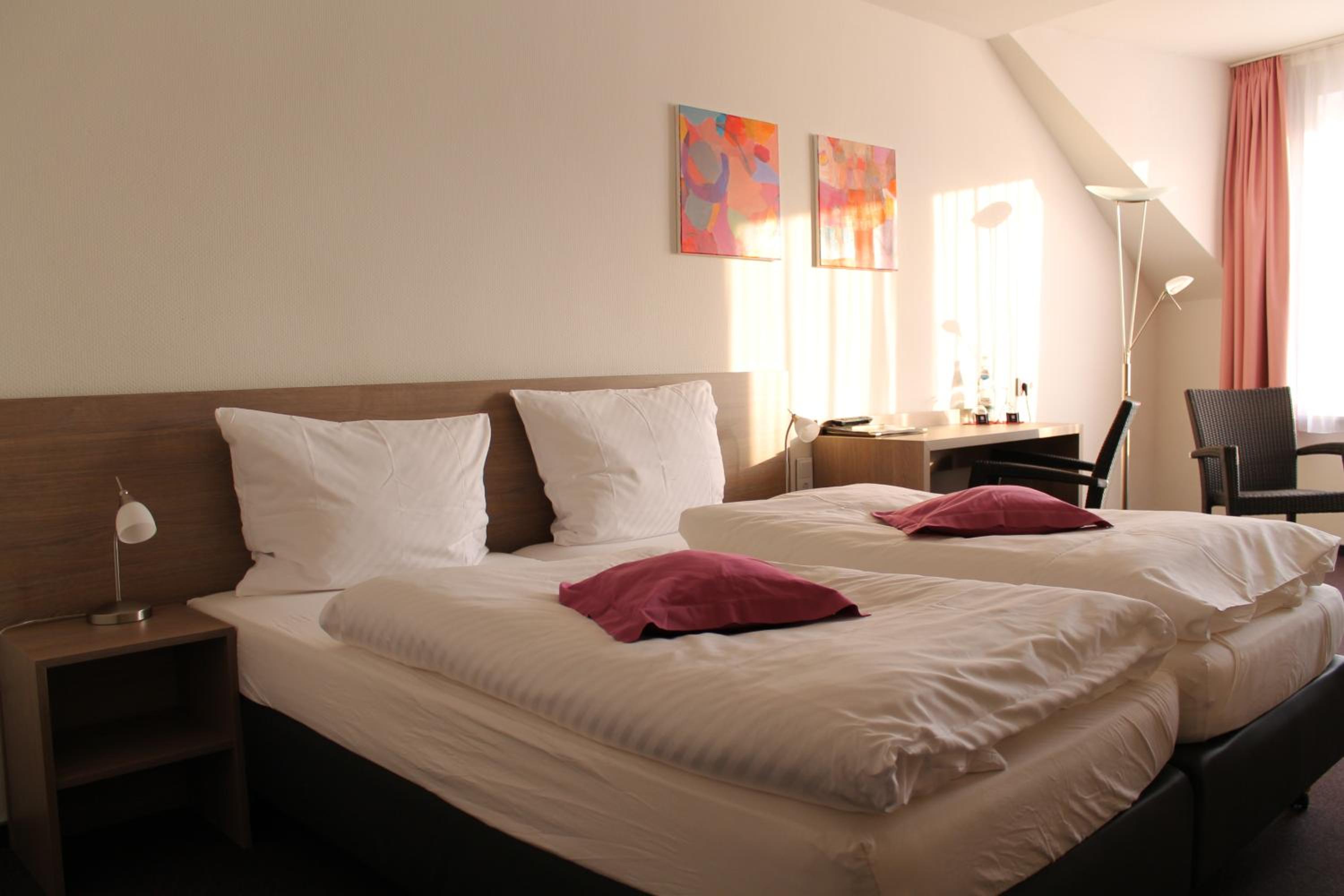 Twin Room with River View  - Photo 5