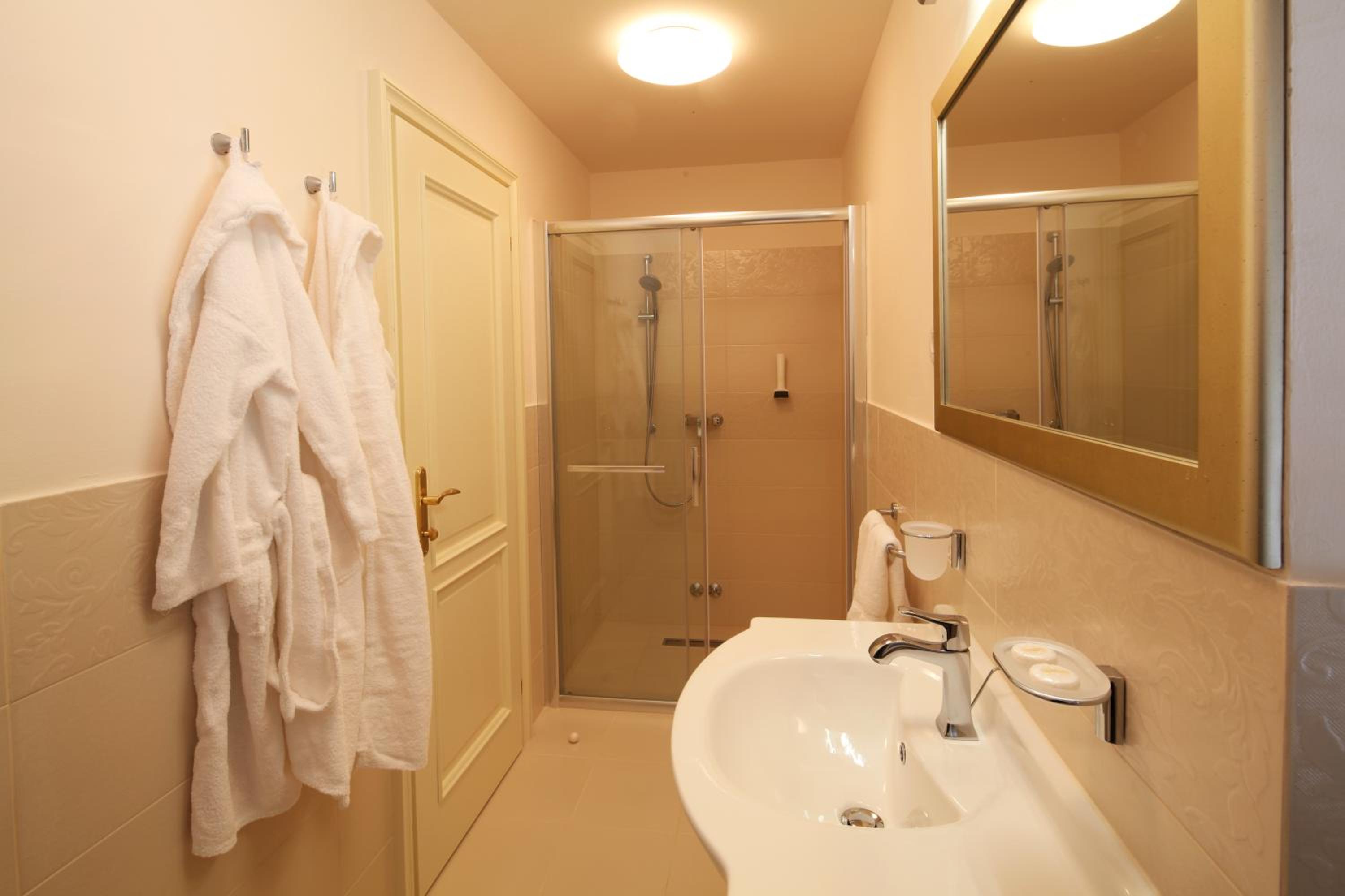 Double Room with Terrace - Photo 2