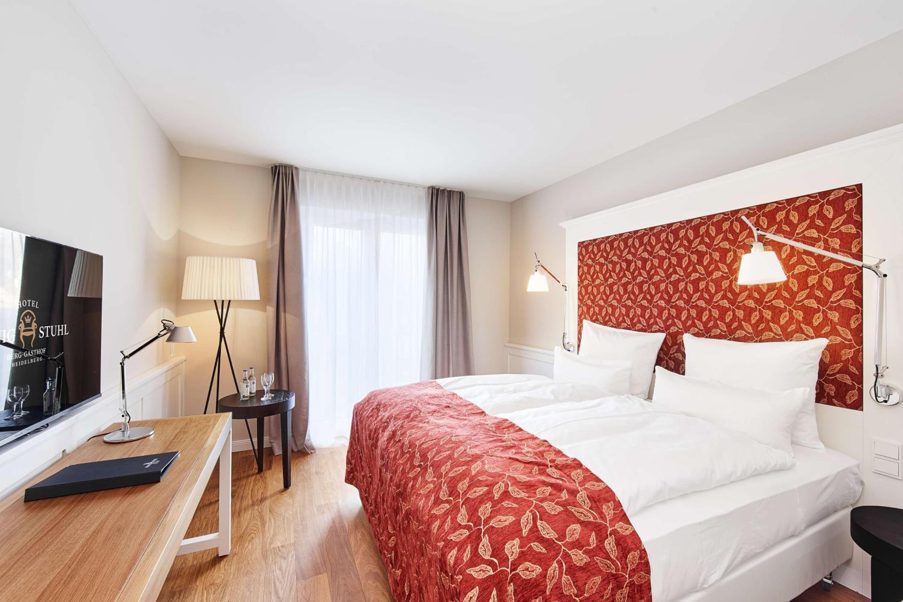 Superior Double or Twin Room with City View - Photo 1