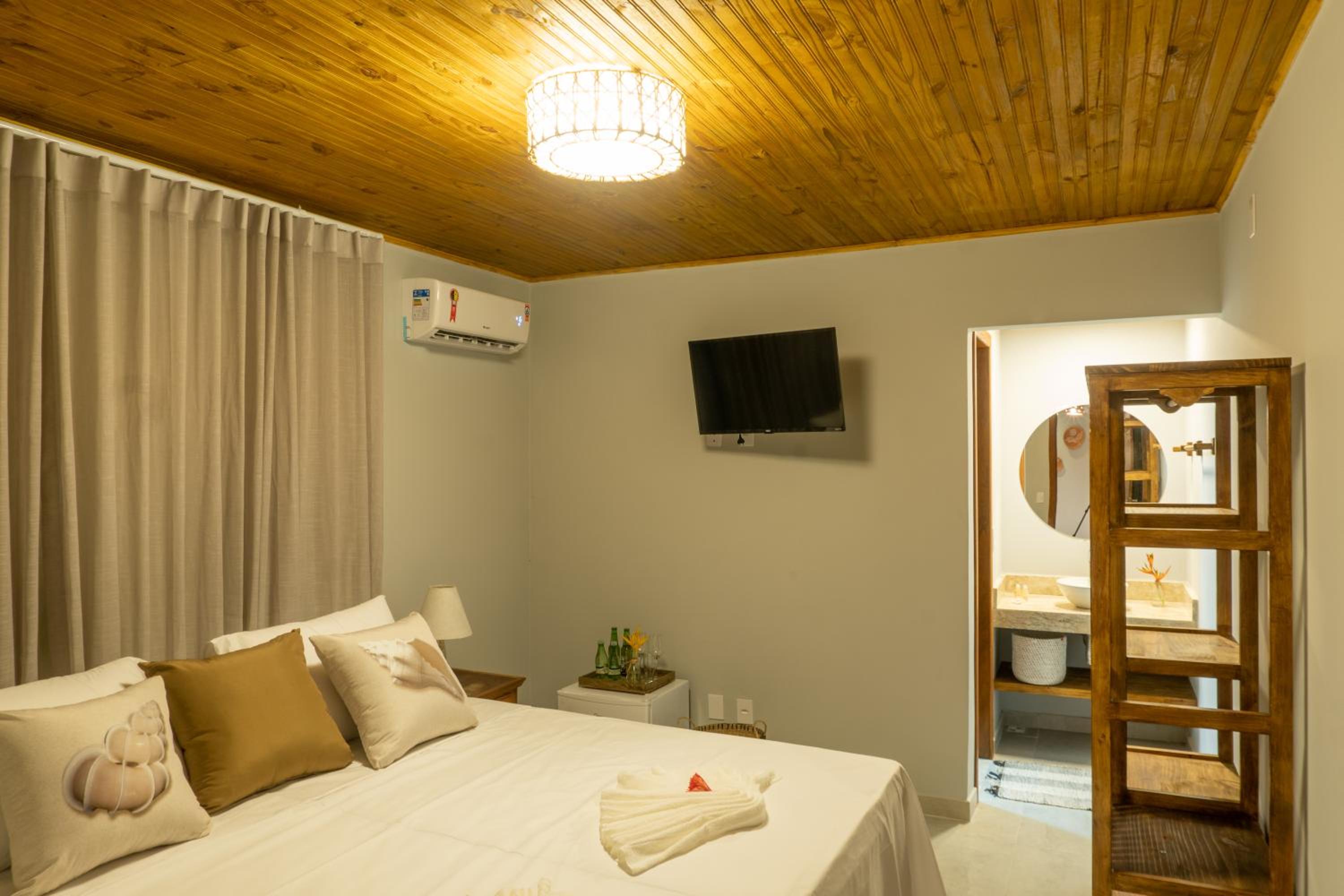 Superior Suite - Photo 6