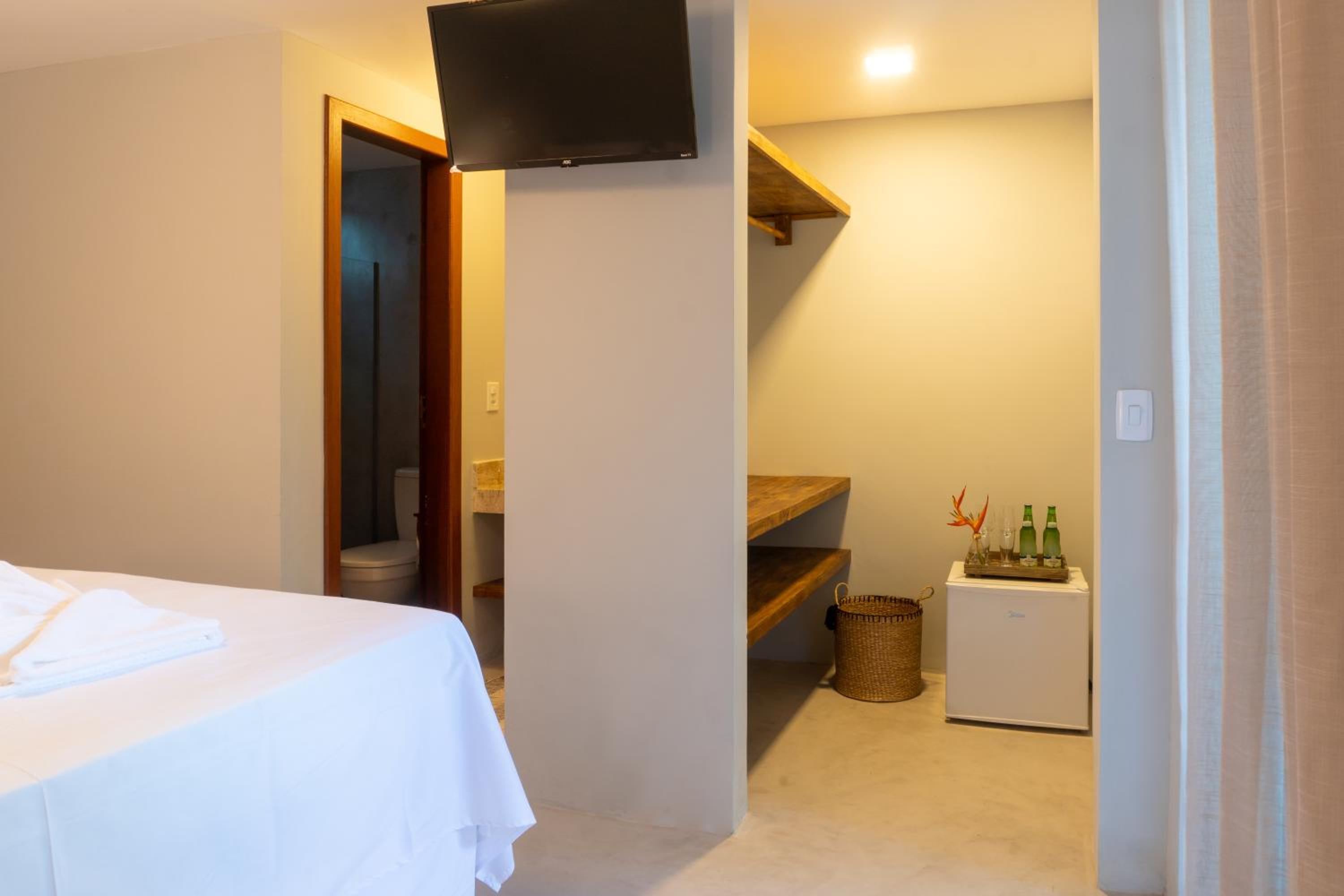 Superior Suite - Photo 7