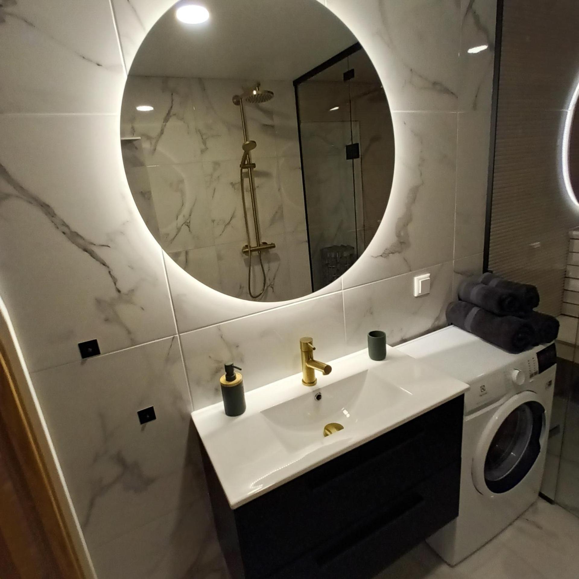 One-Bedroom Apartment - Photo 14