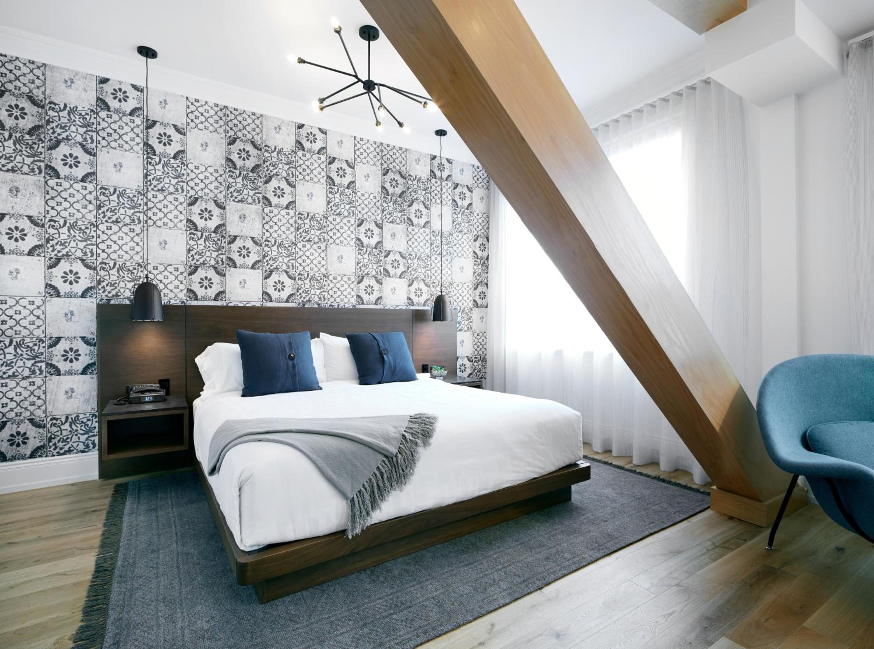 King Room with City View - Photo 1