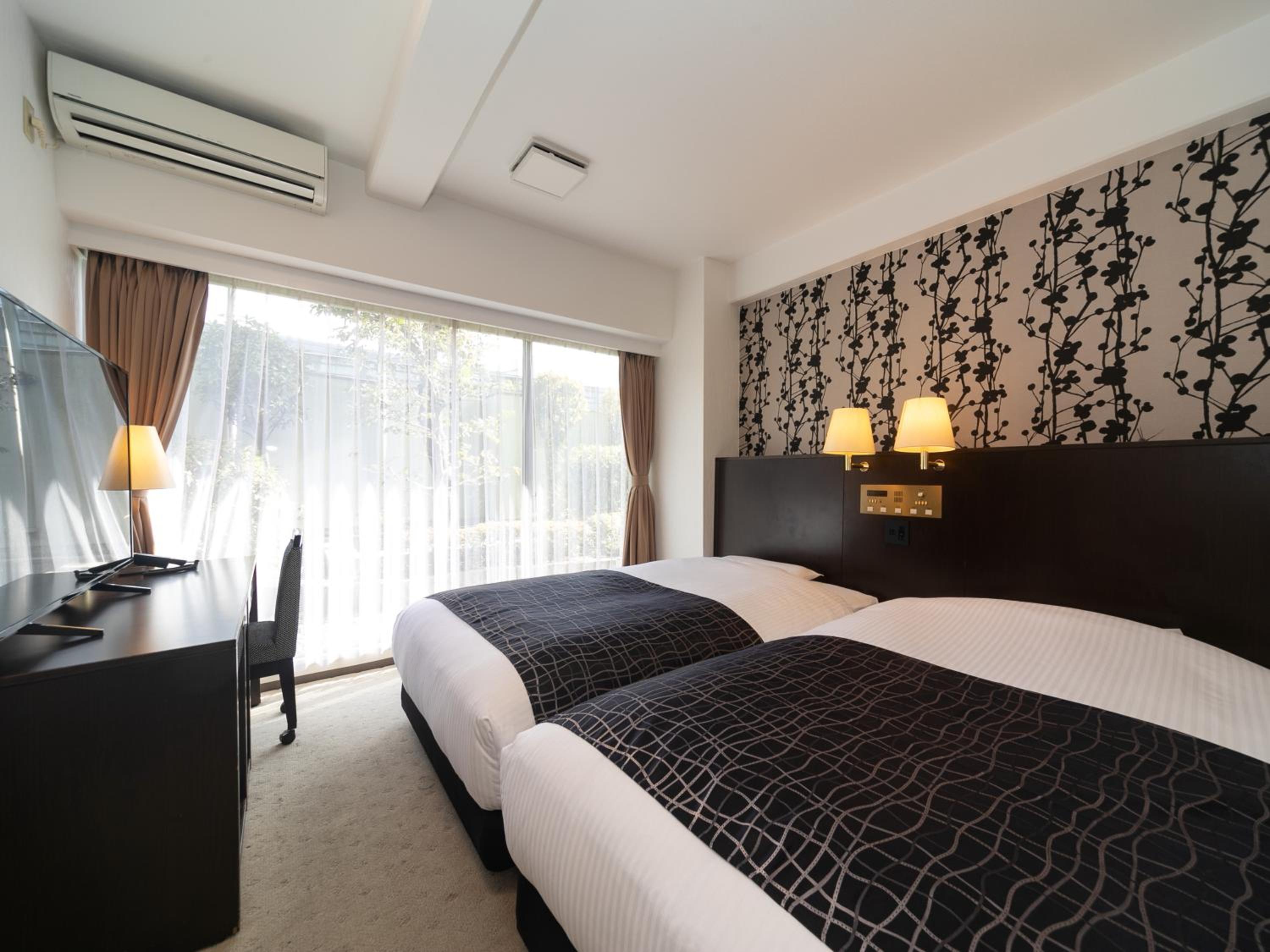 Standard Twin Room - Non-Smoking