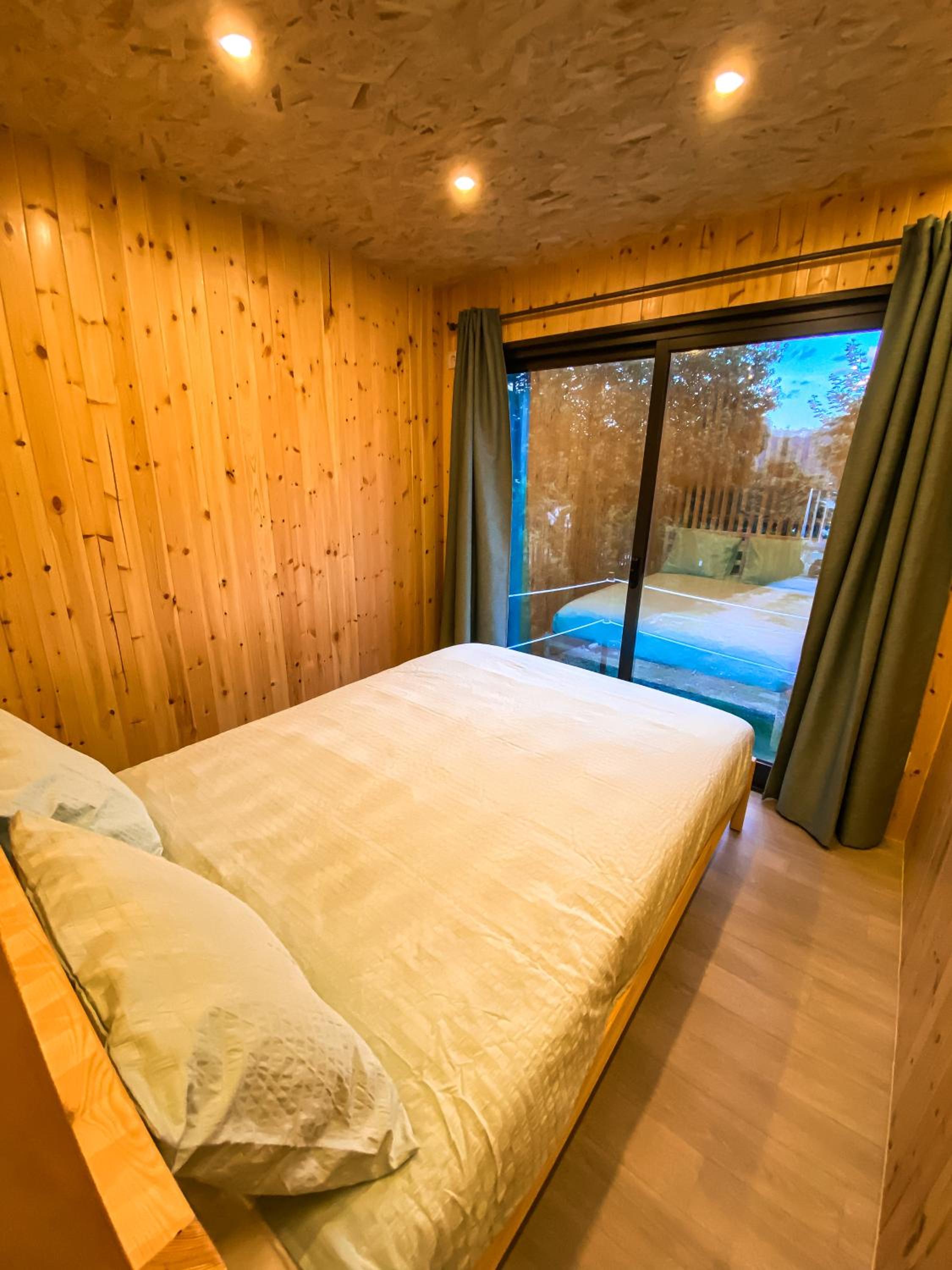 Bungalow photo 1
