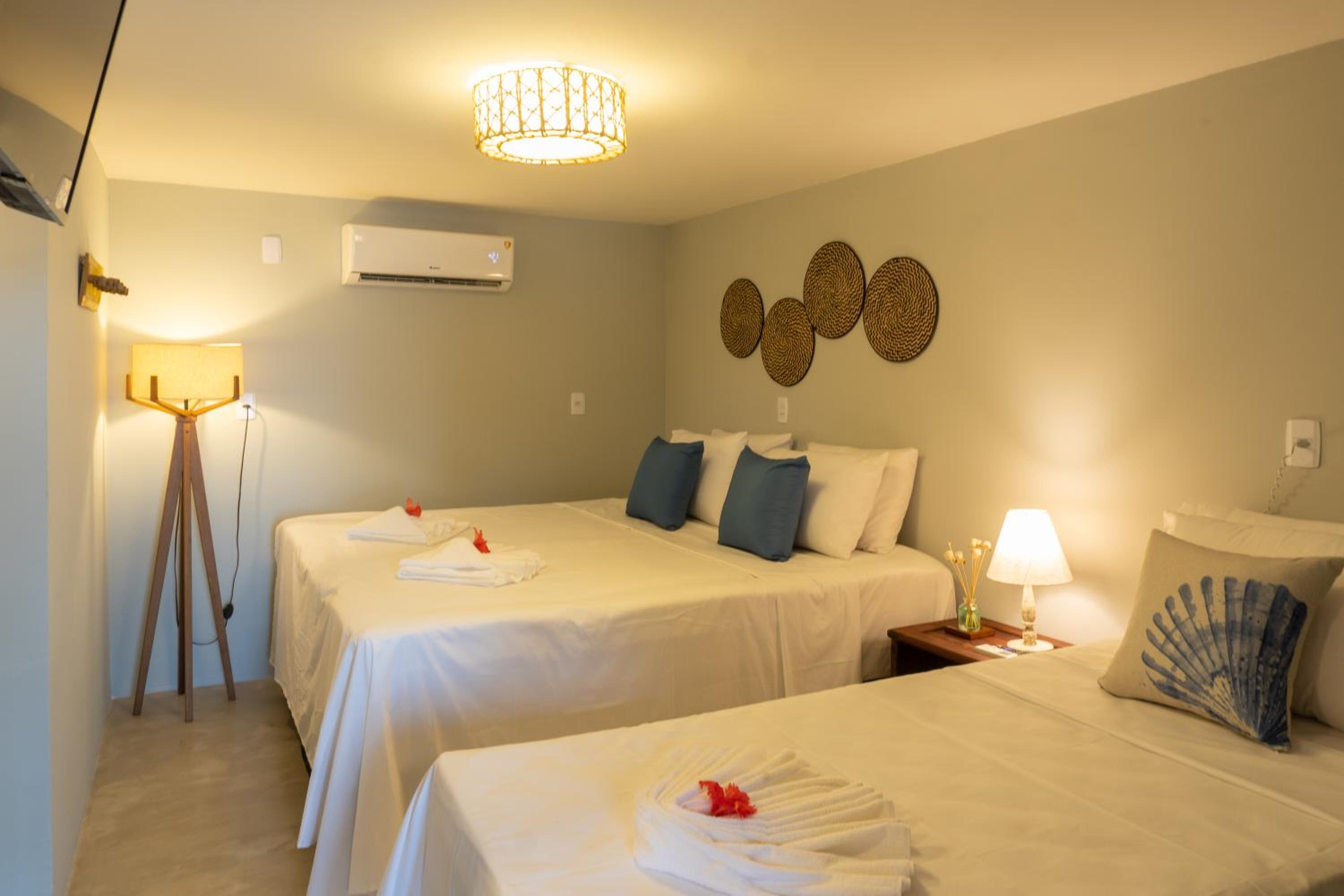 Superior Suite - Photo 8