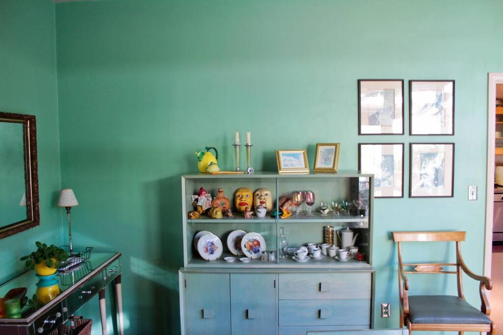Three-Bedroom House photo 2