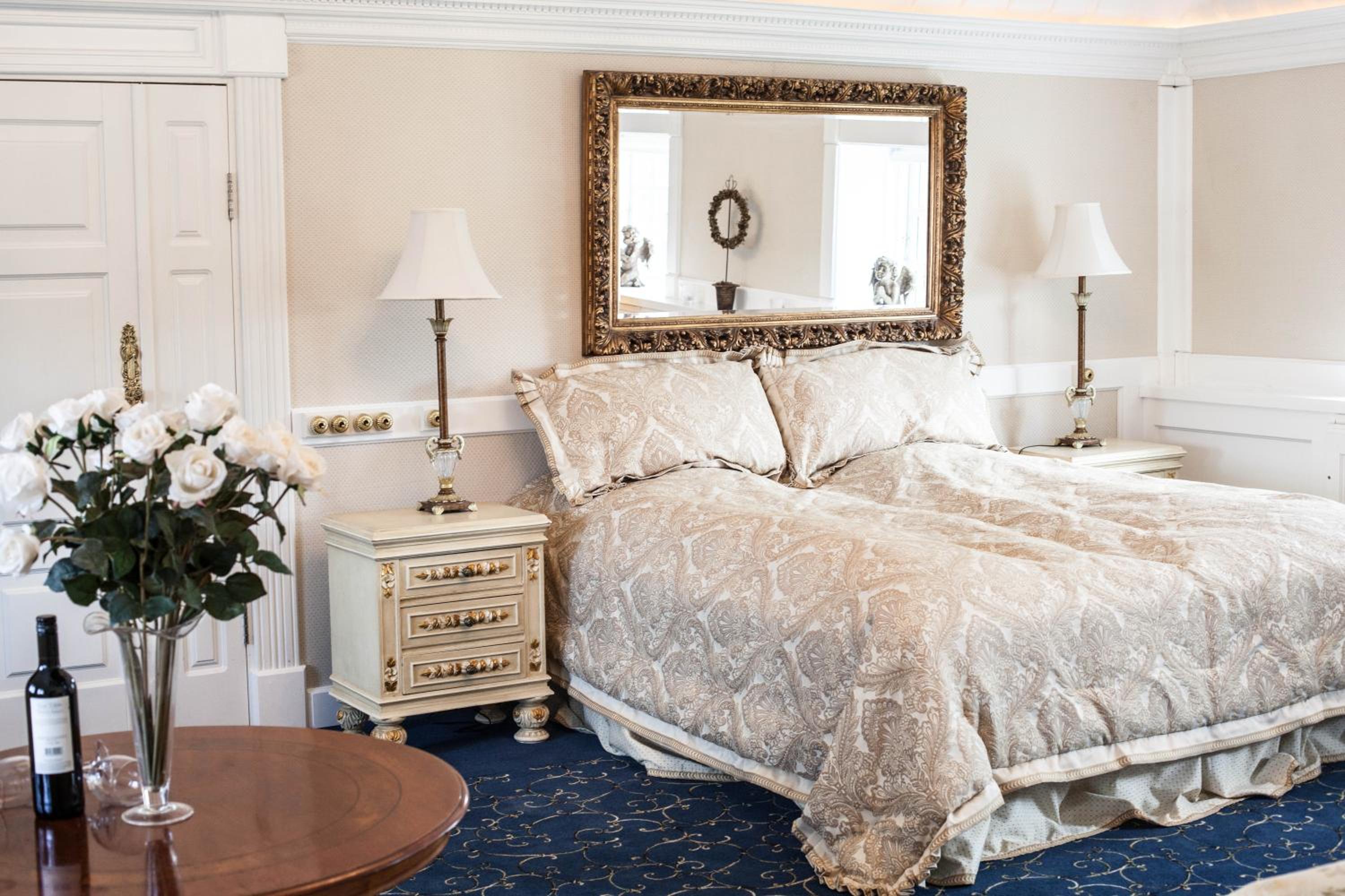 Deluxe King Room photo 3
