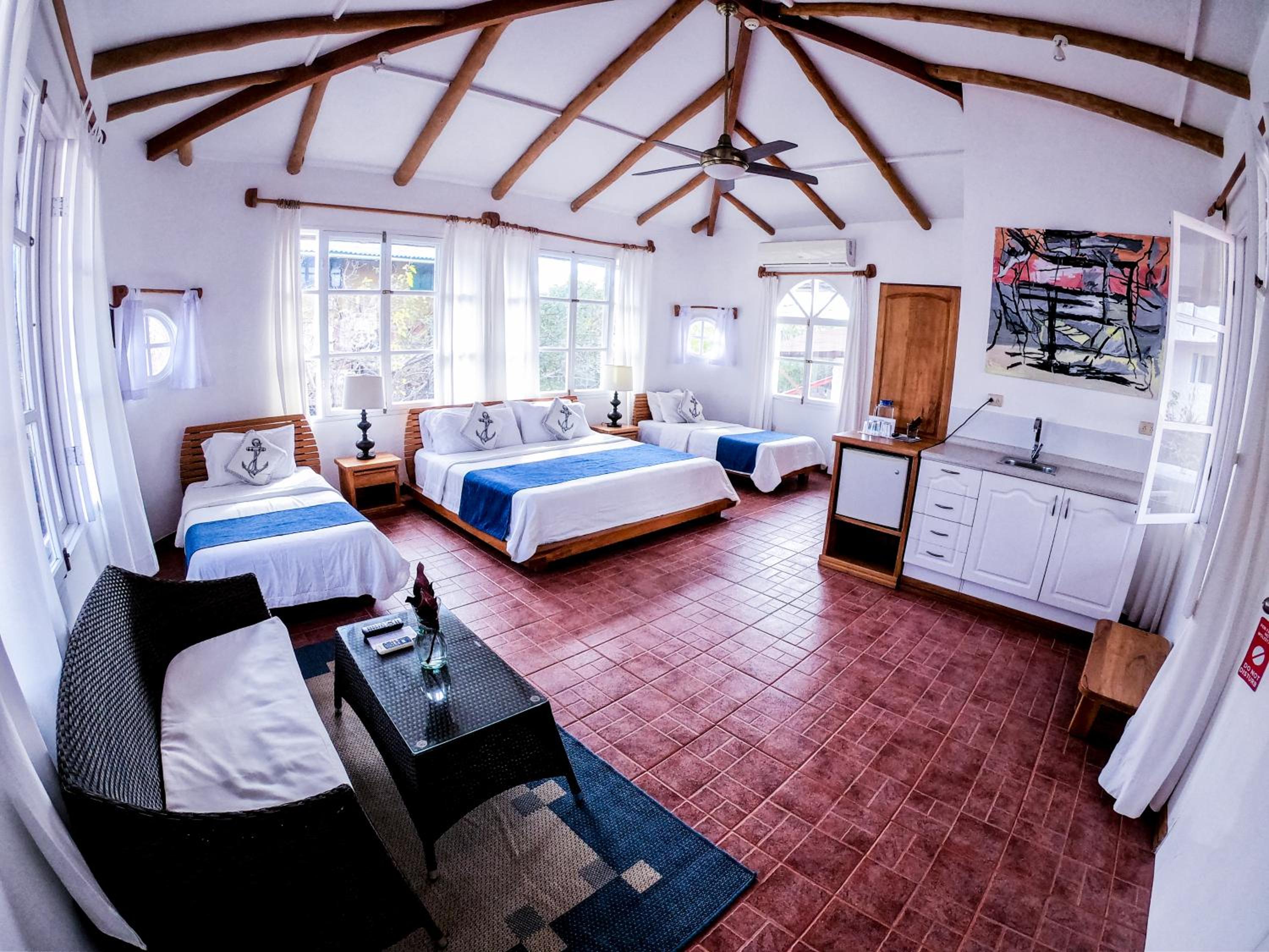 Quadruple Room with Private Bathroom
