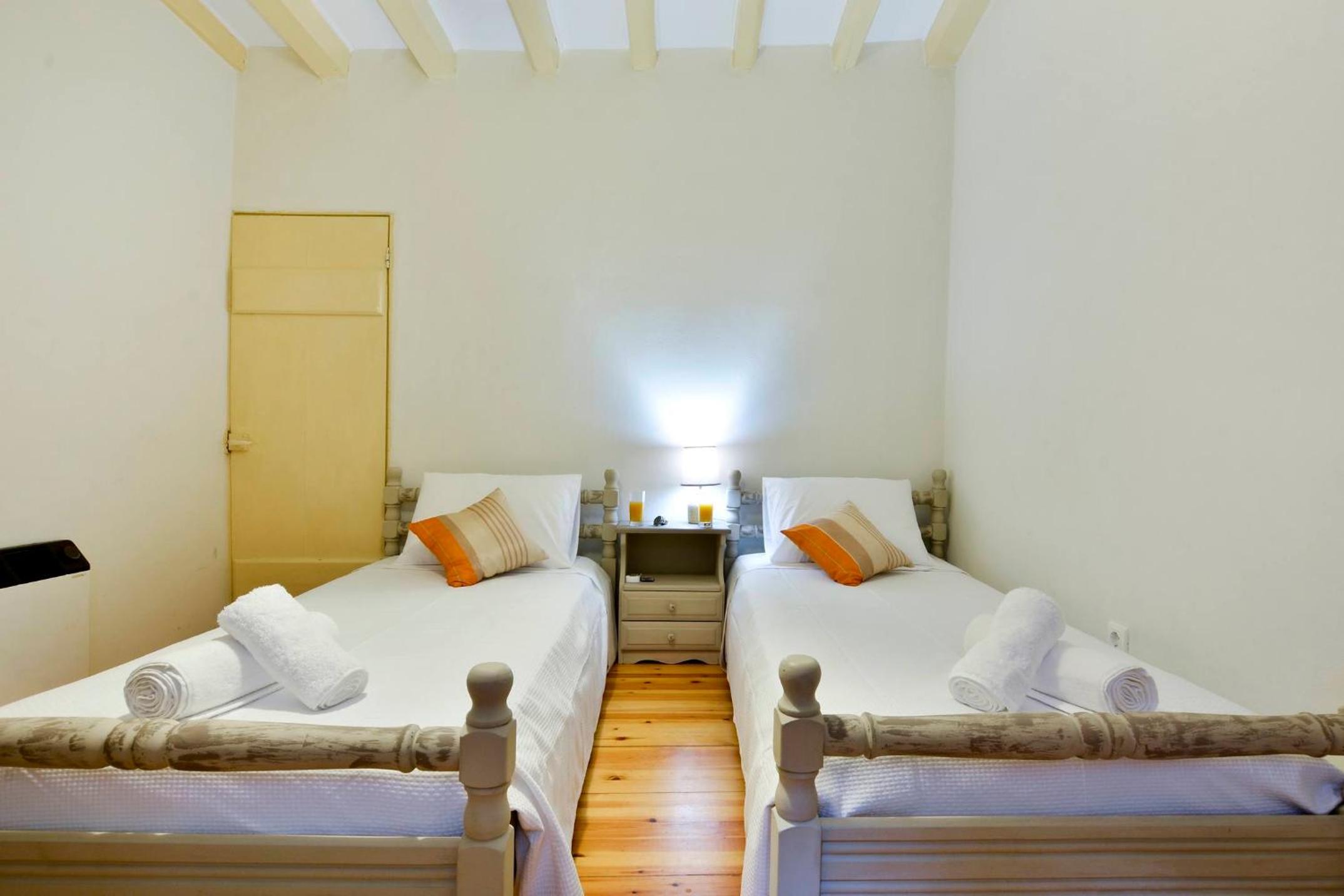 Two-Bedroom Apartment - Photo 13