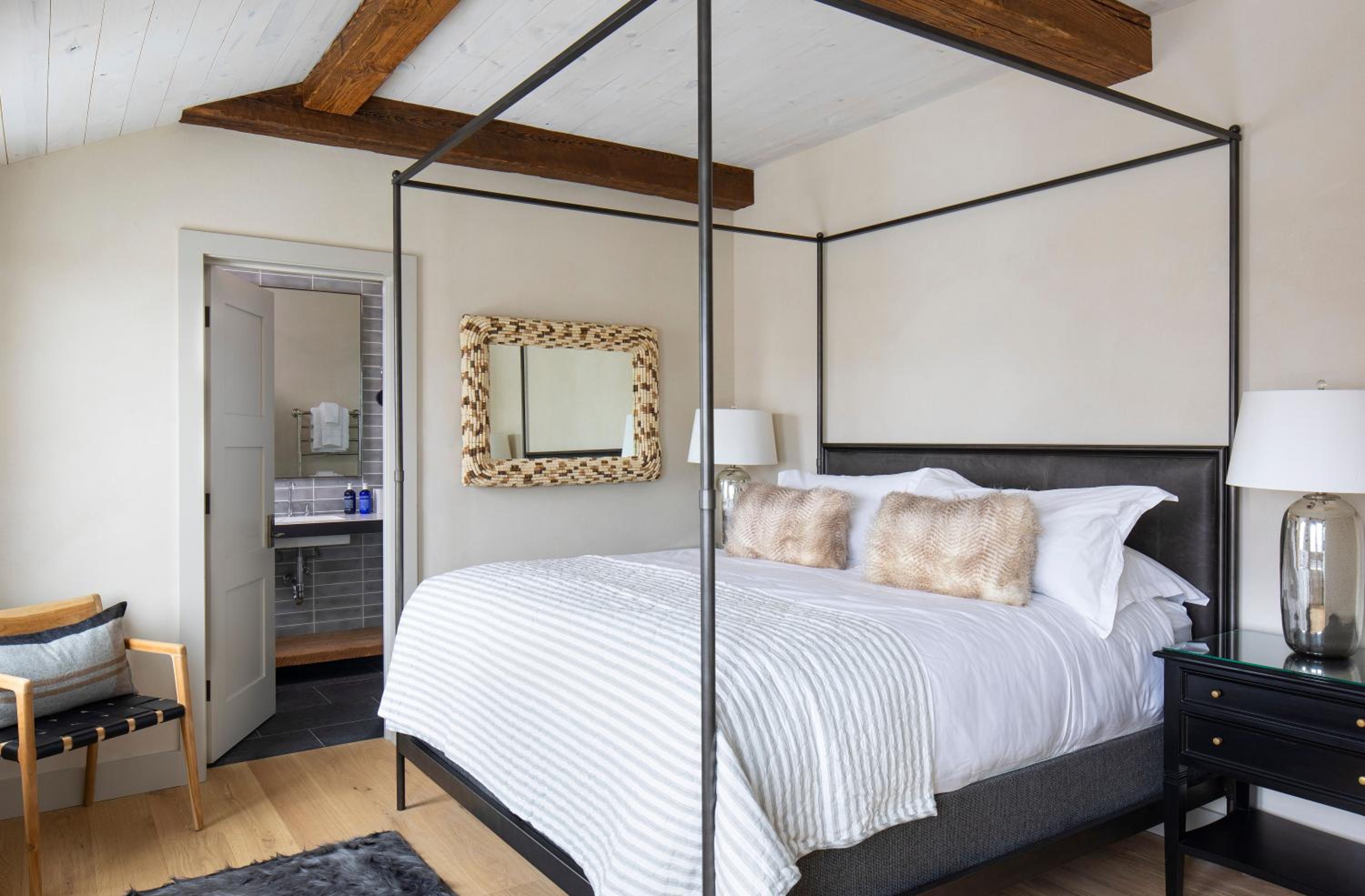 King Room with Mountain View