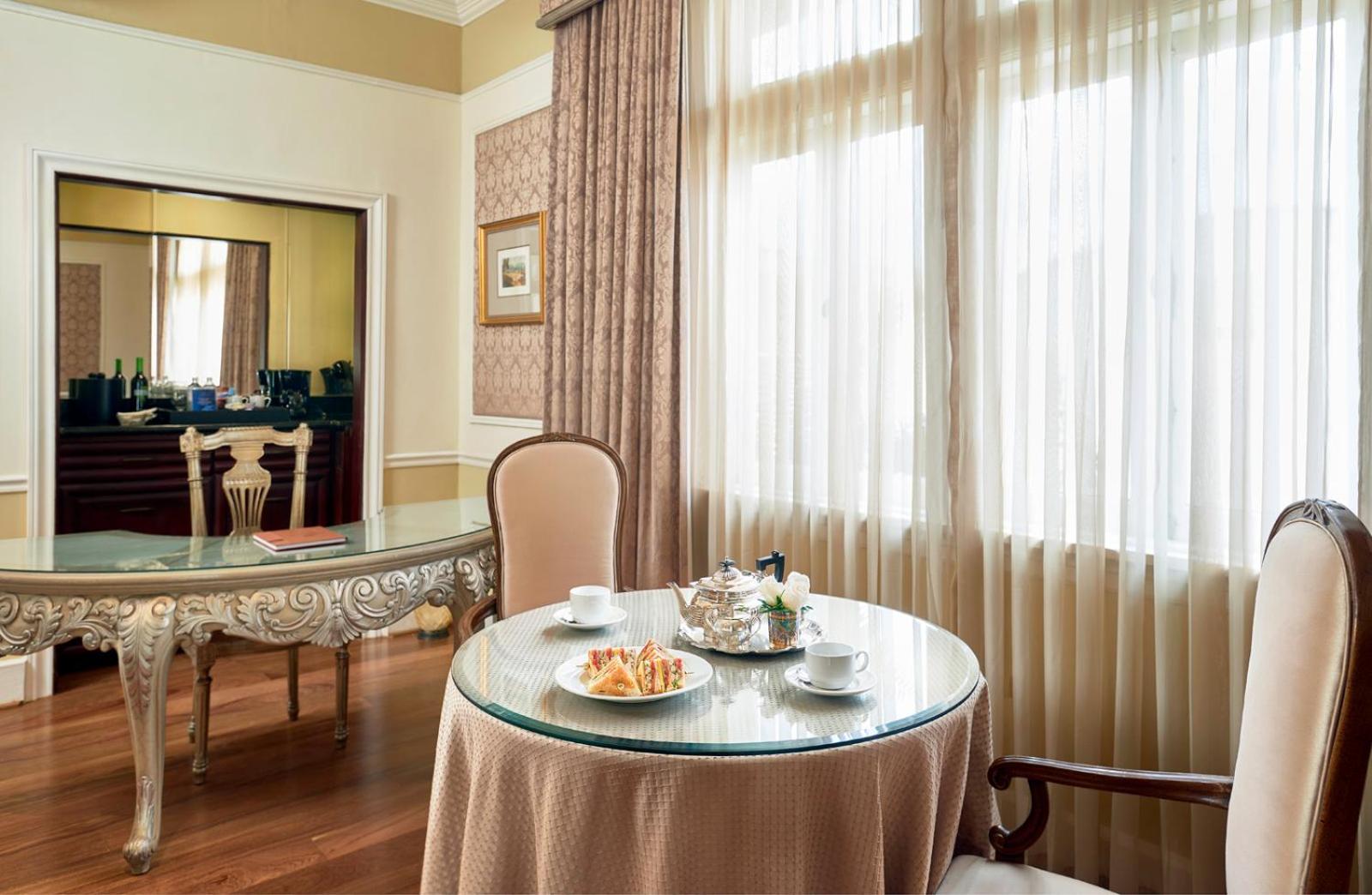 Signature Luxury Suite photo 3