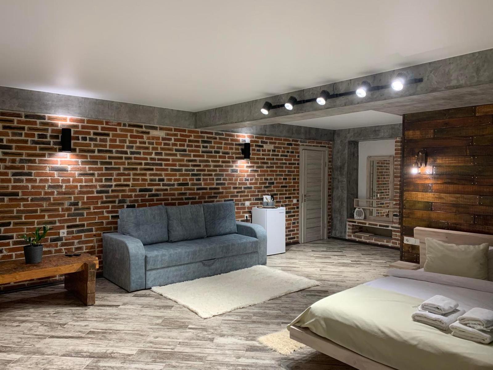 Family Room With Private Bathroom photo 1