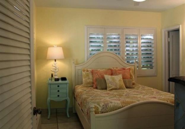 Queen Suite - Photo 1