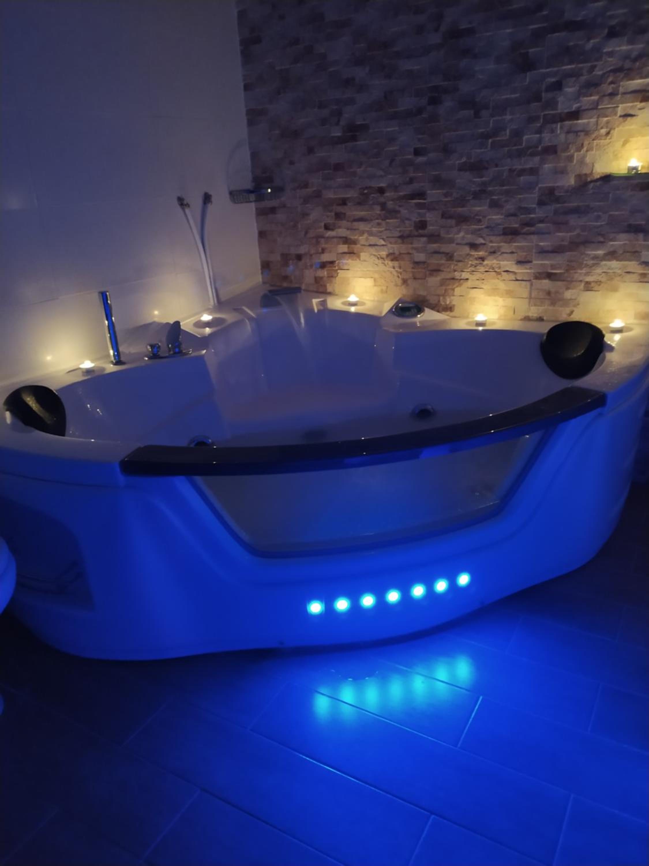 Habitación Doble con Bañera de Hidromasaje
