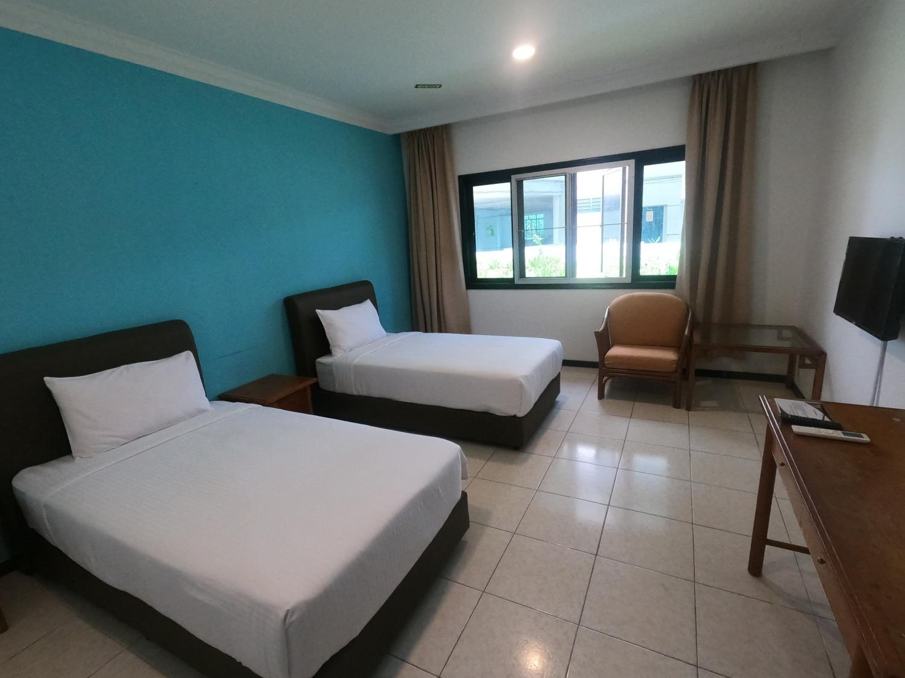 Superior Twin Room - Photo 8