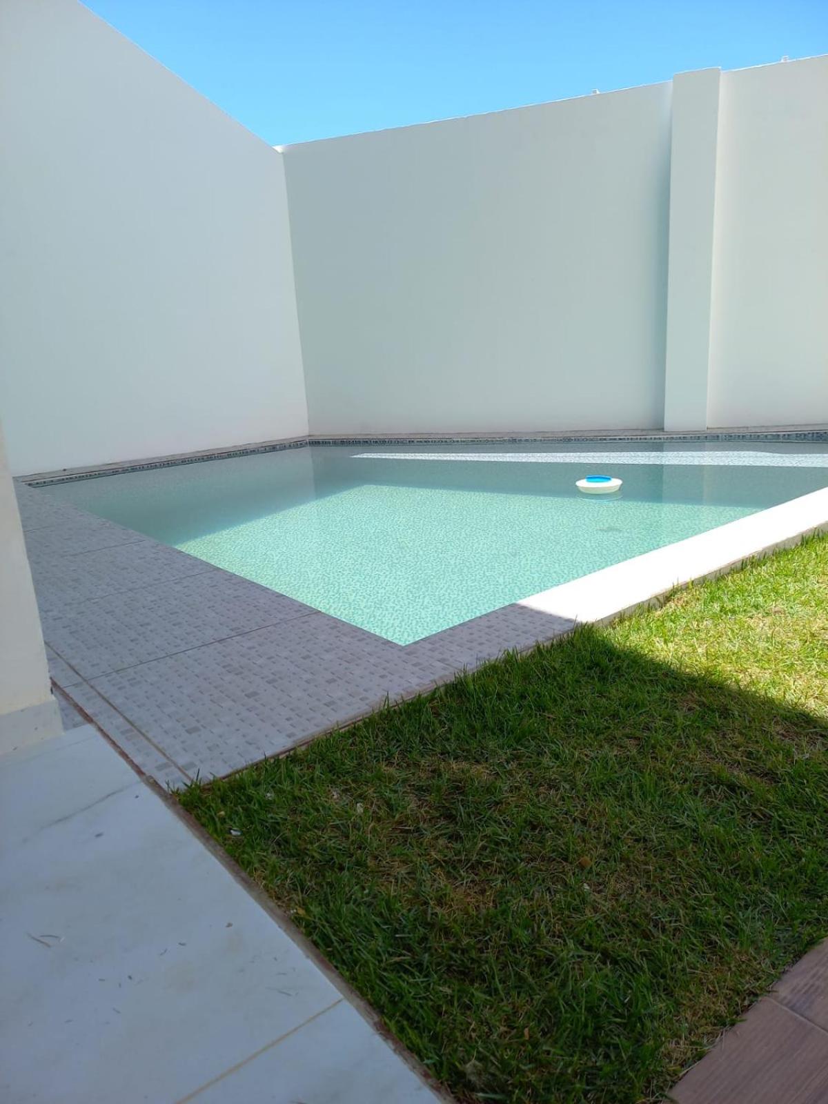 Villa with Private Pool - Photo 9