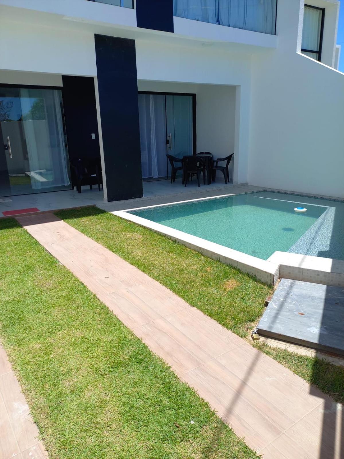 Villa with Private Pool - Photo 7
