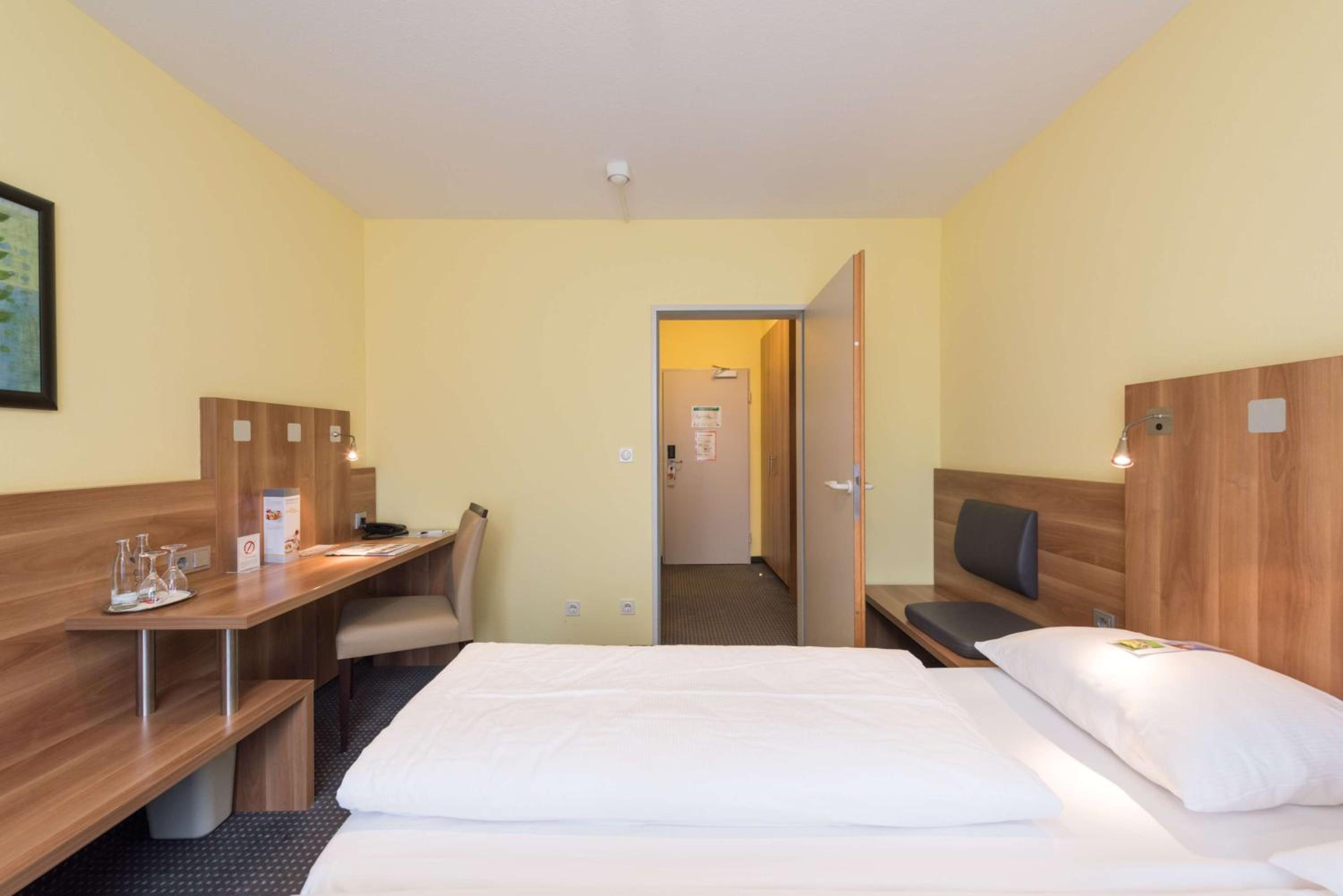 Superior Twin Room photo 3