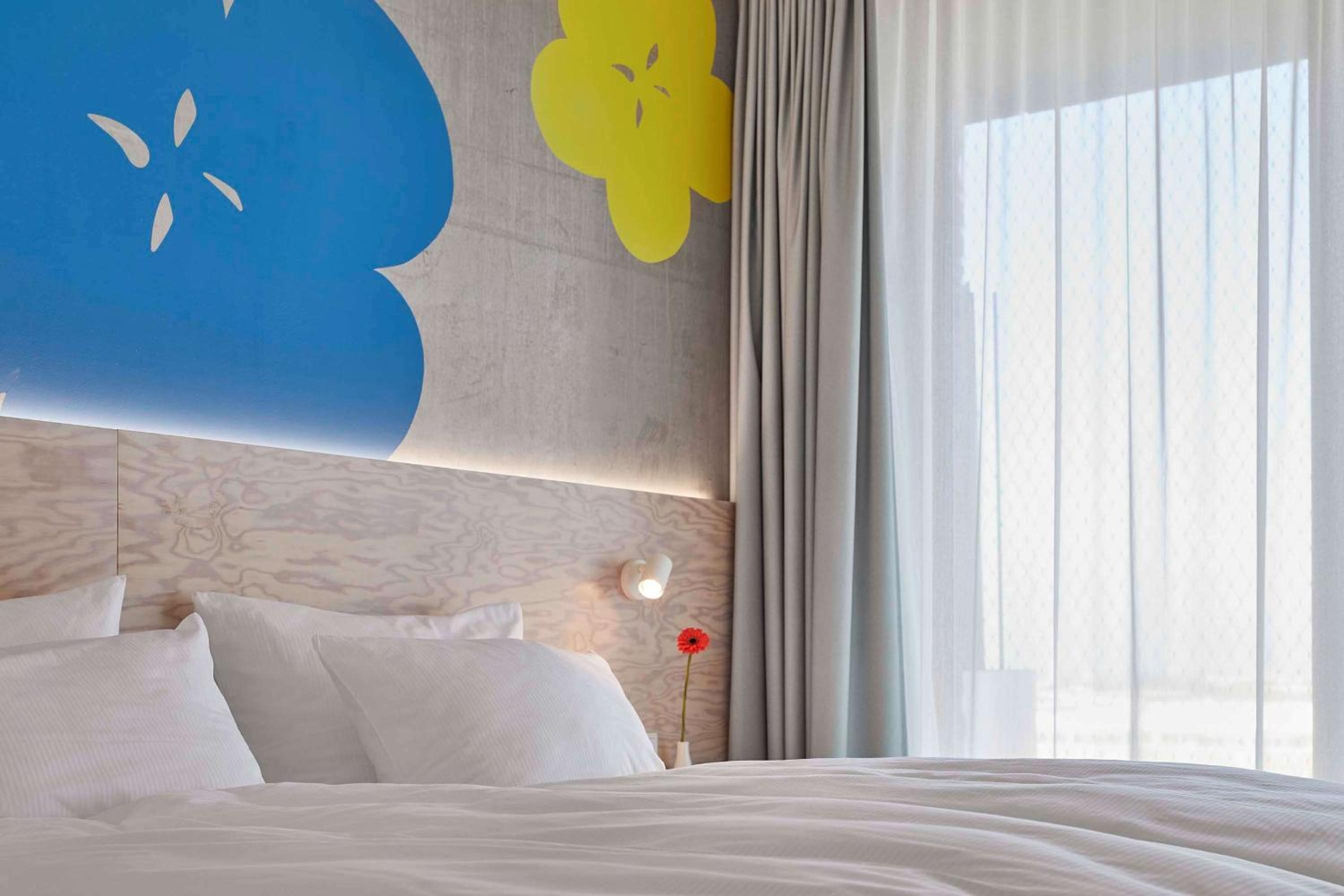 Standard Double or Twin Room thumbnail 5