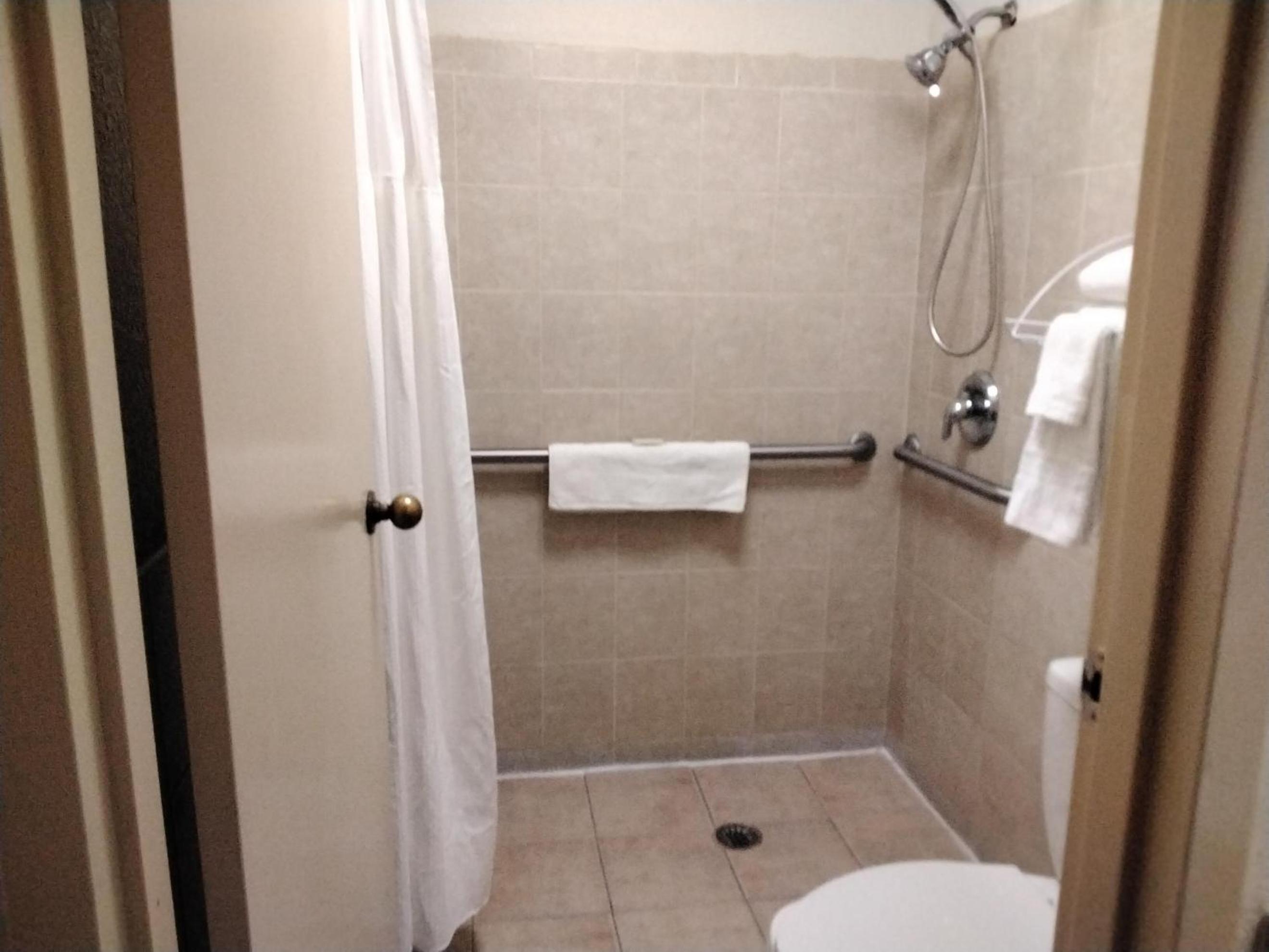 Double Room with Two Double Beds - Accessible/Non-Smoking