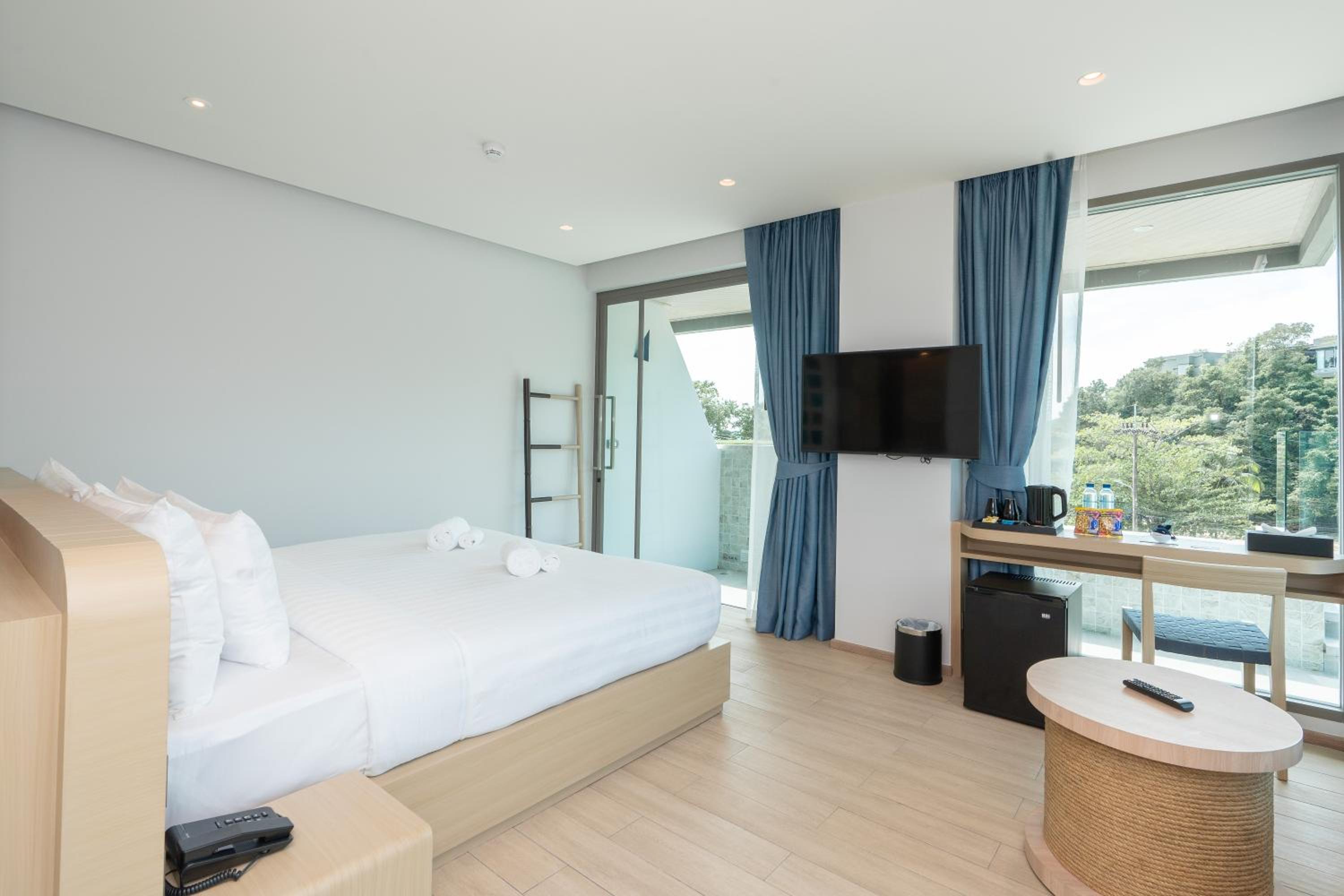 Suite with private jacuzzi pool - Photo 15