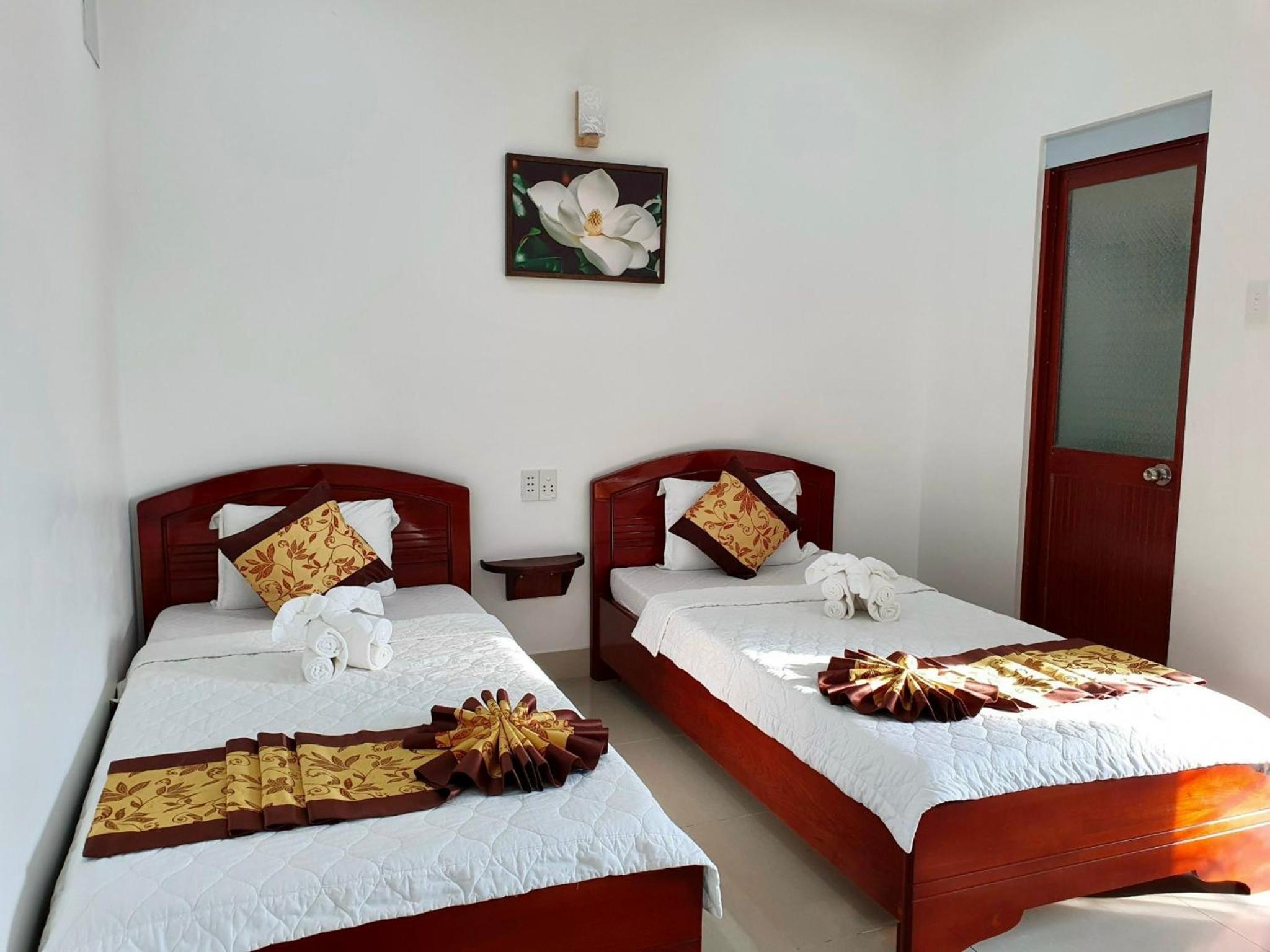 Twin Room with Private Bathroom