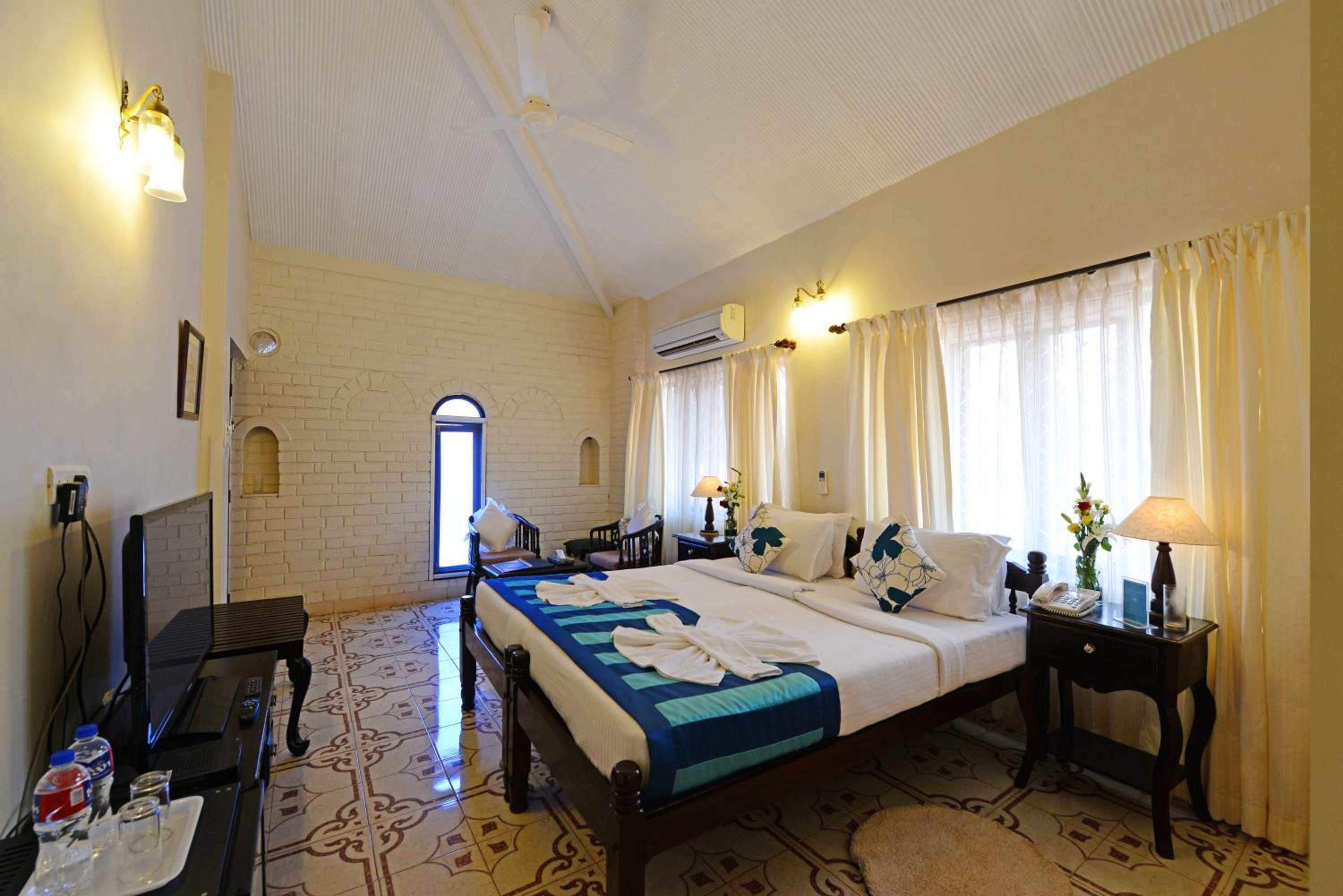 Luxury Suite - Photo 4