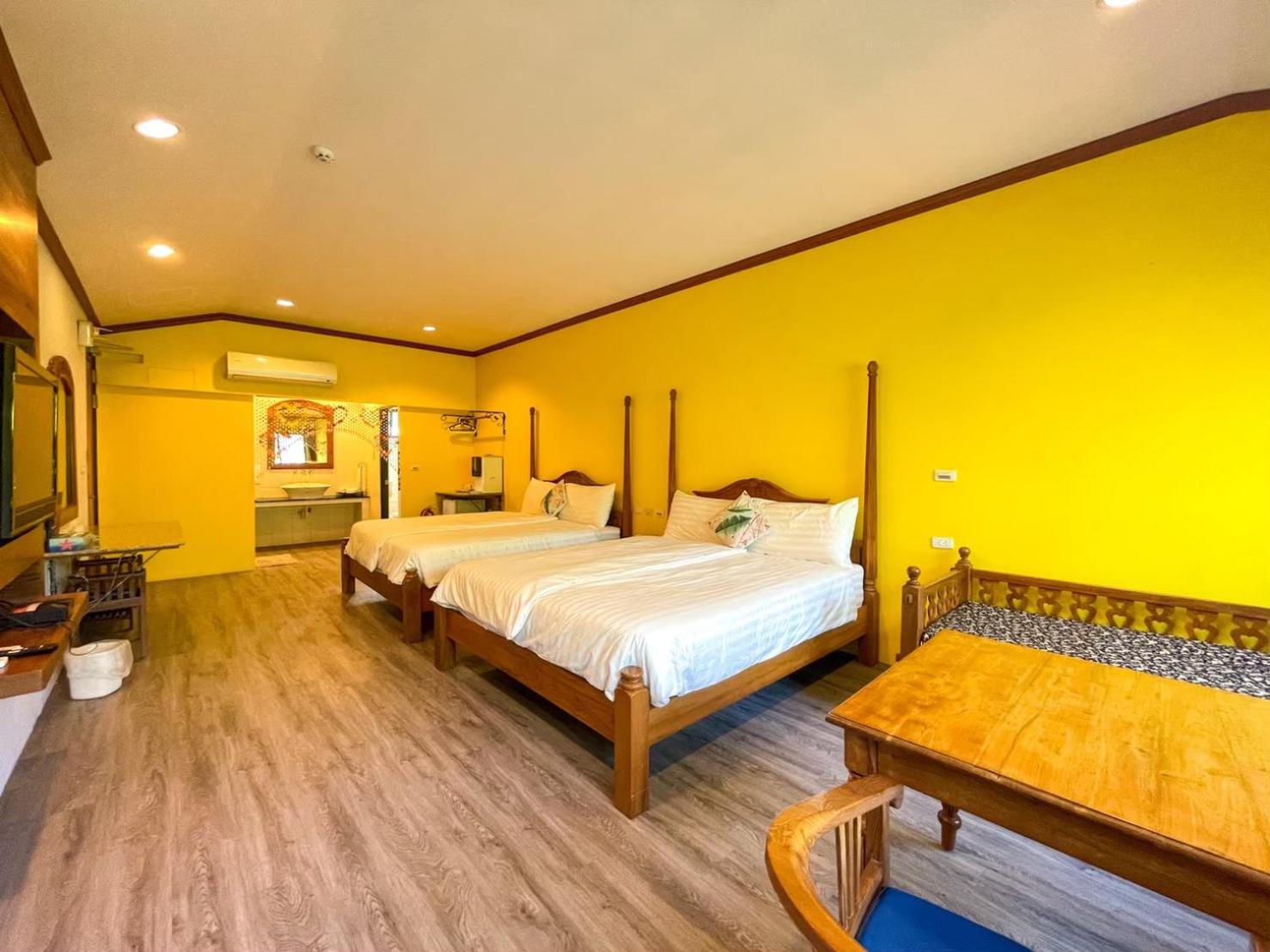 Quadruple Room with Bathroom photo 3