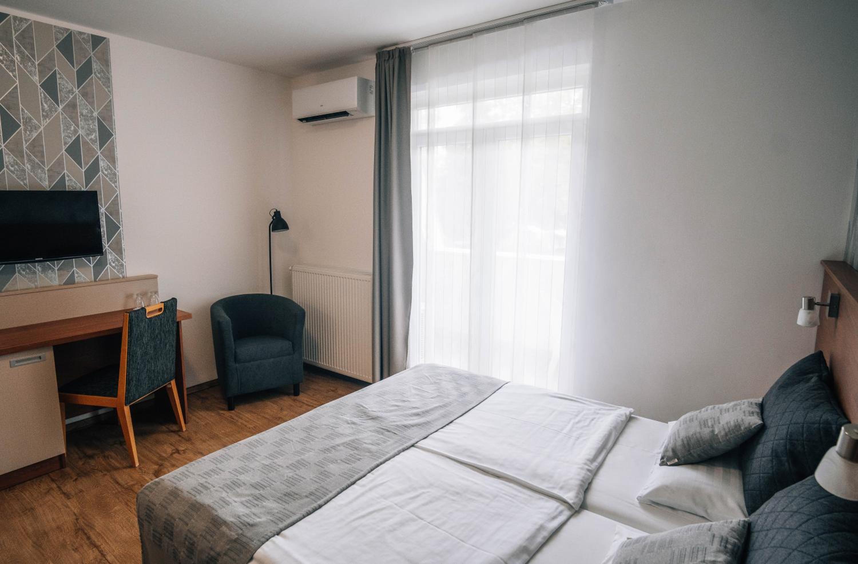 Standard Twin Room photo 2