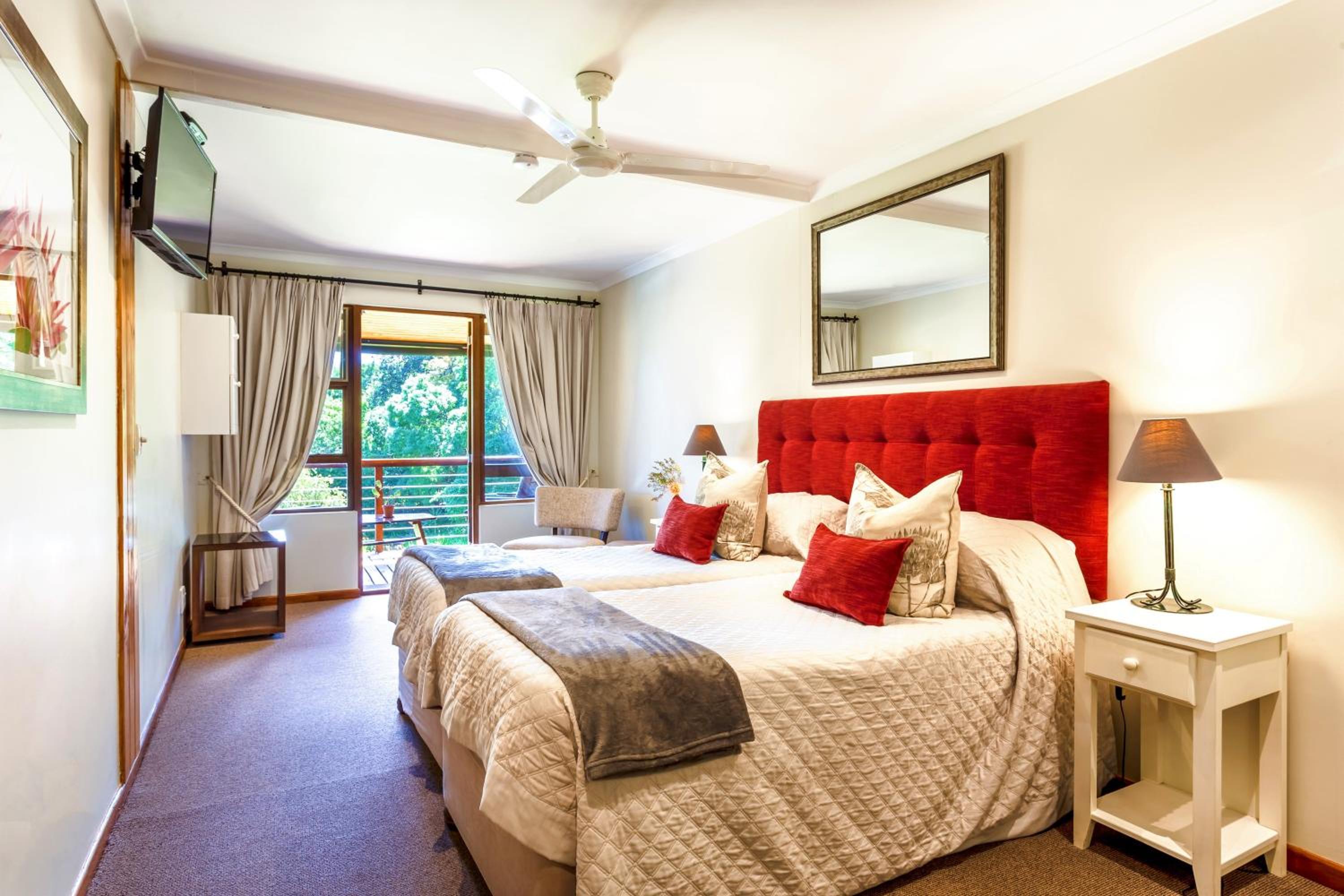 Twin Room with Balcony - Photo 1