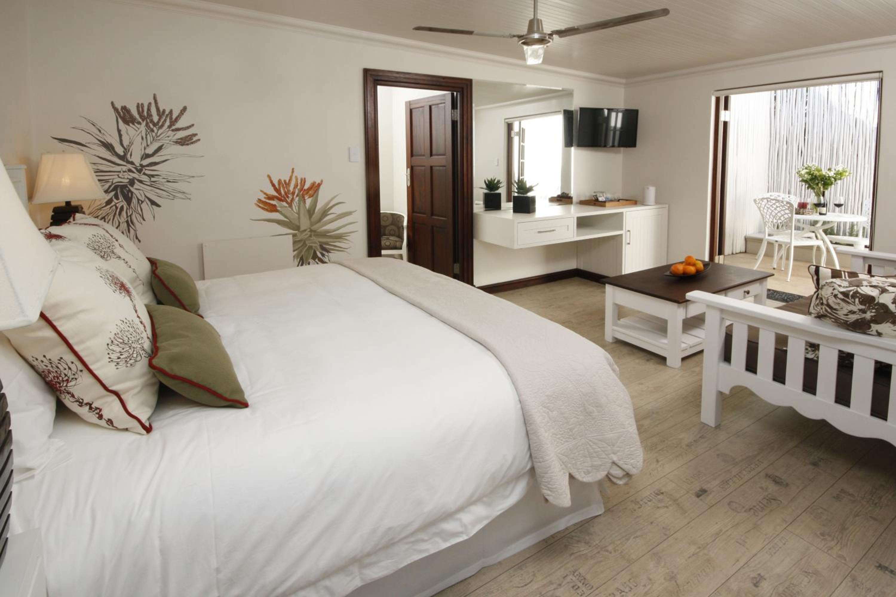 Deluxe King Room photo 3