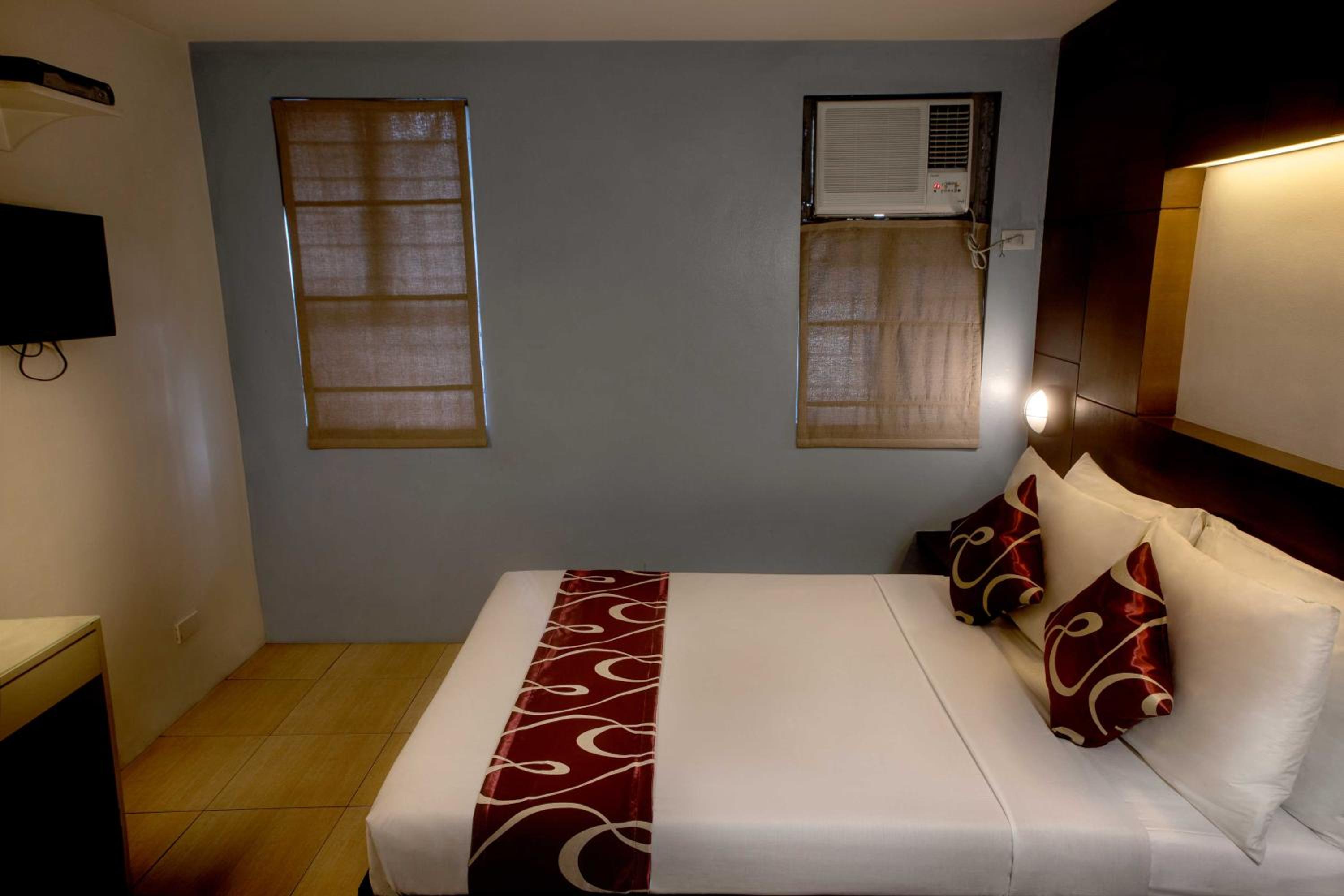 Standard Double Room - Photo 4