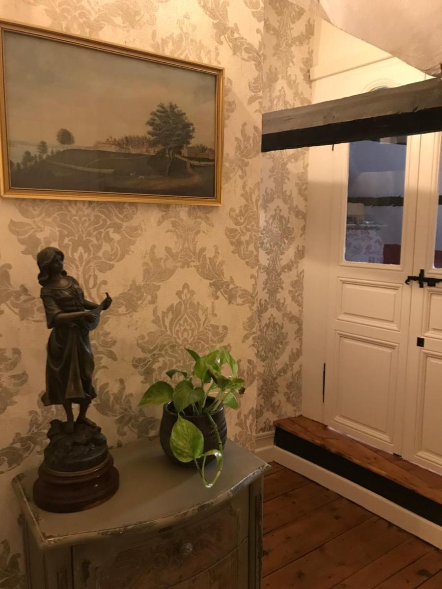 Large Double Room photo 3
