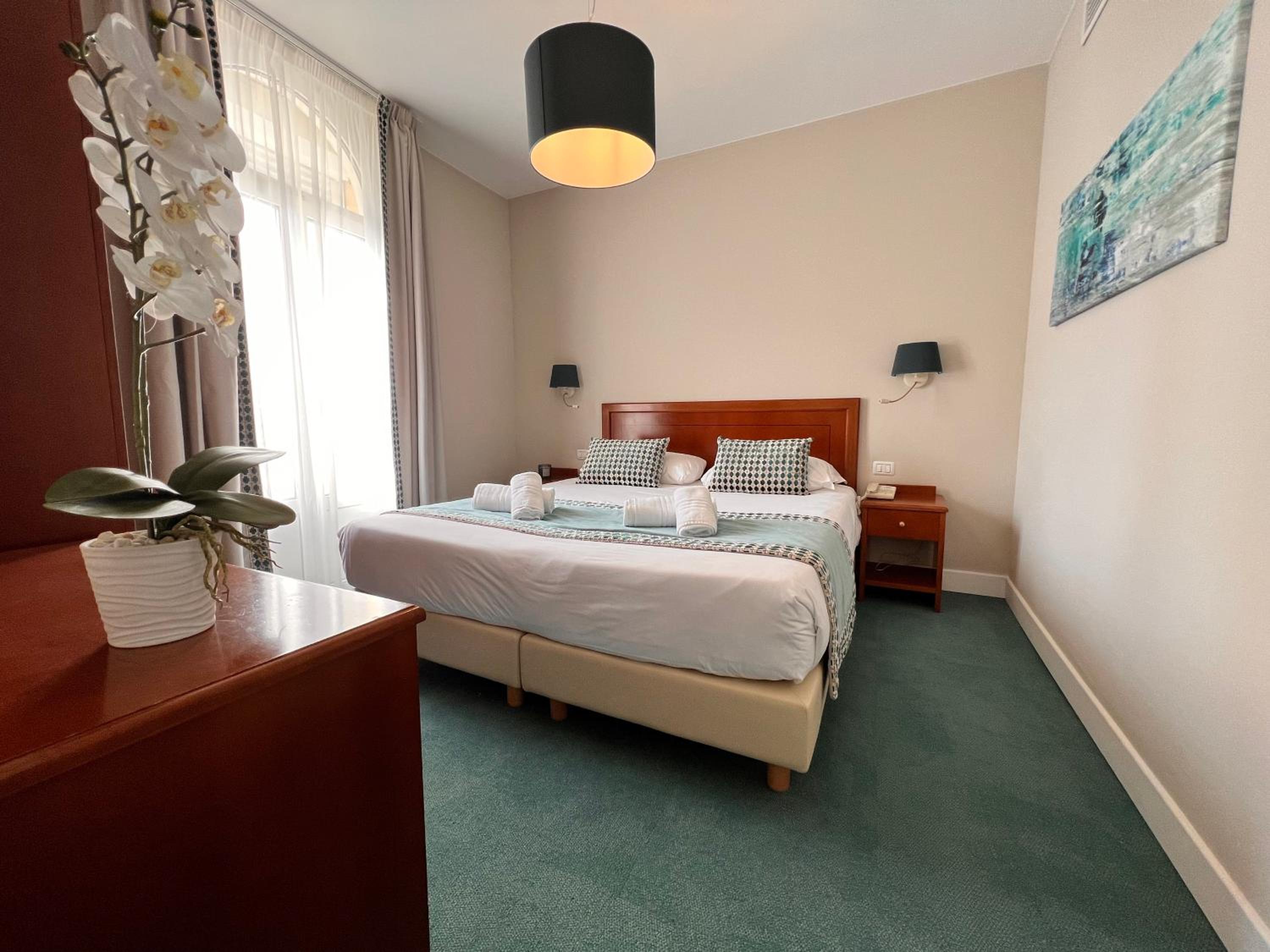 Suite - Photo 8