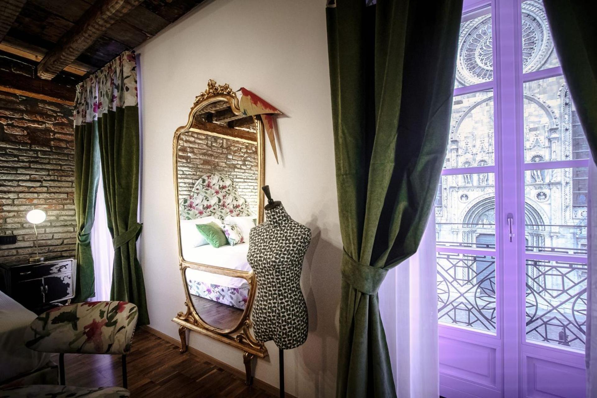 Deluxe Suite - Photo 16